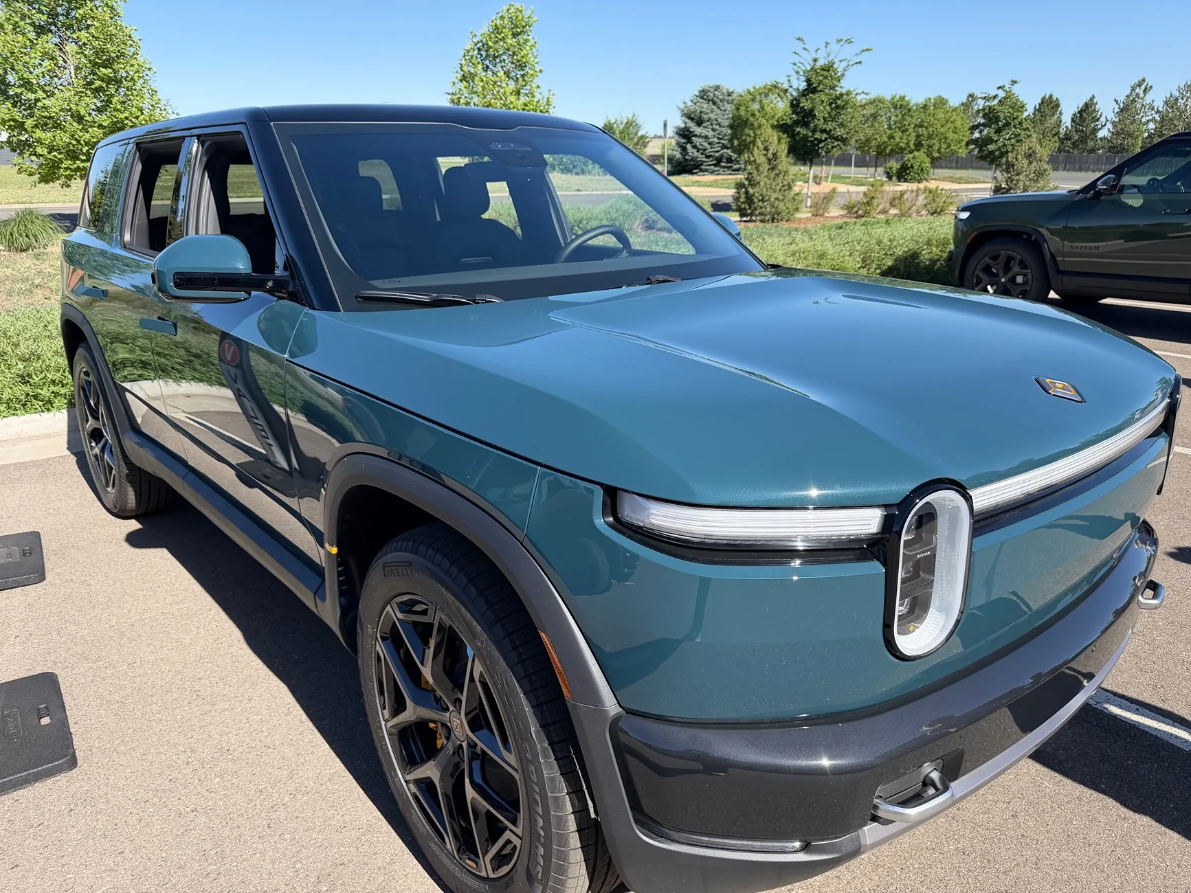 Rivian R1T R1S Half Moon Gray Deliveries Suspended. IMG_2139