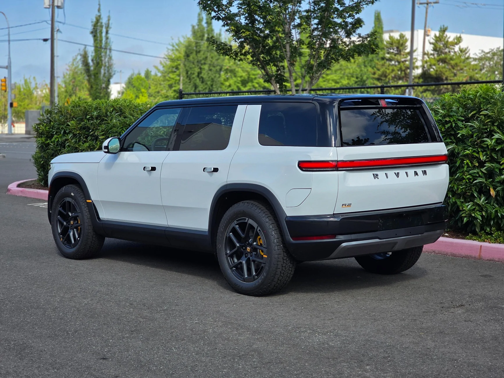 Rivian R1T R1S Rivian Care is available in WA (Washington State) HOAdQkAaQAAeRGB