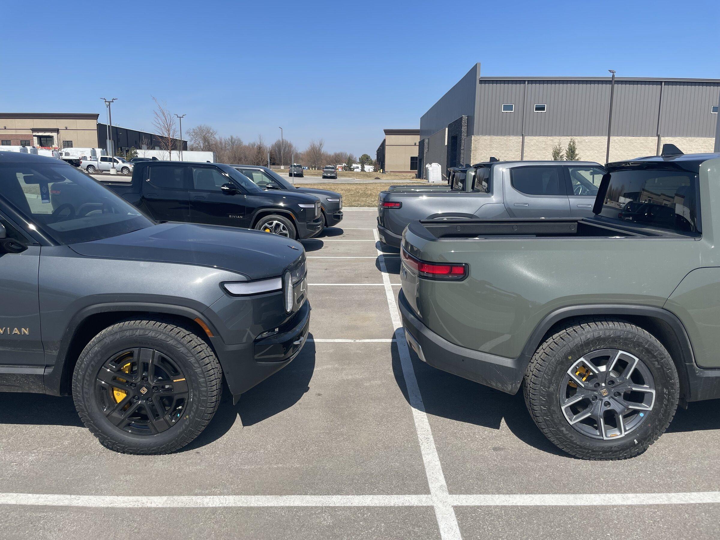 Rivian R1T R1S Kansas City Service Center Update E9206783-4882-4012-B558-D4851807AC4B