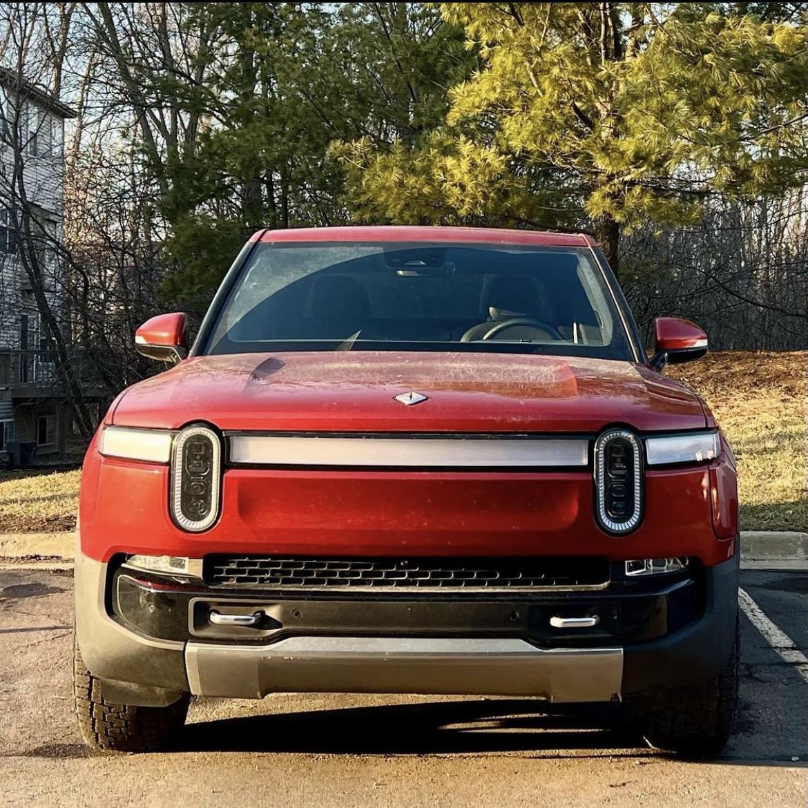 Rivian R1T R1S RED CANYON Rivian Photos 20220316_042715000_iOS