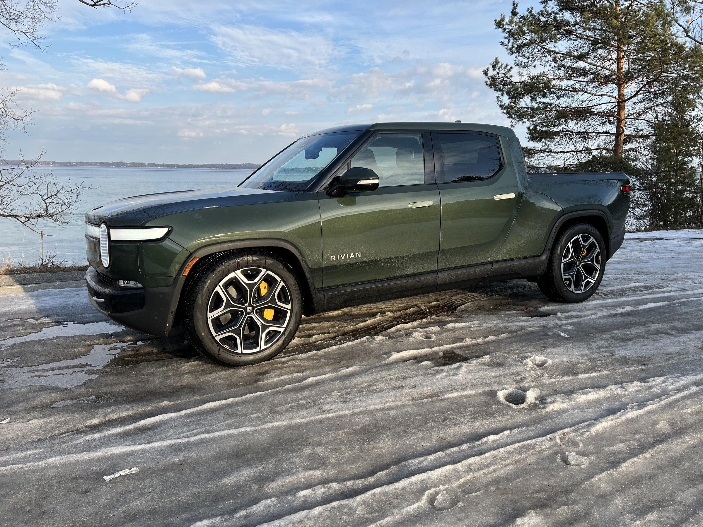 Rivian R1T R1S Any "March-April" delivery people contacted? 20220316_222033509_iOS