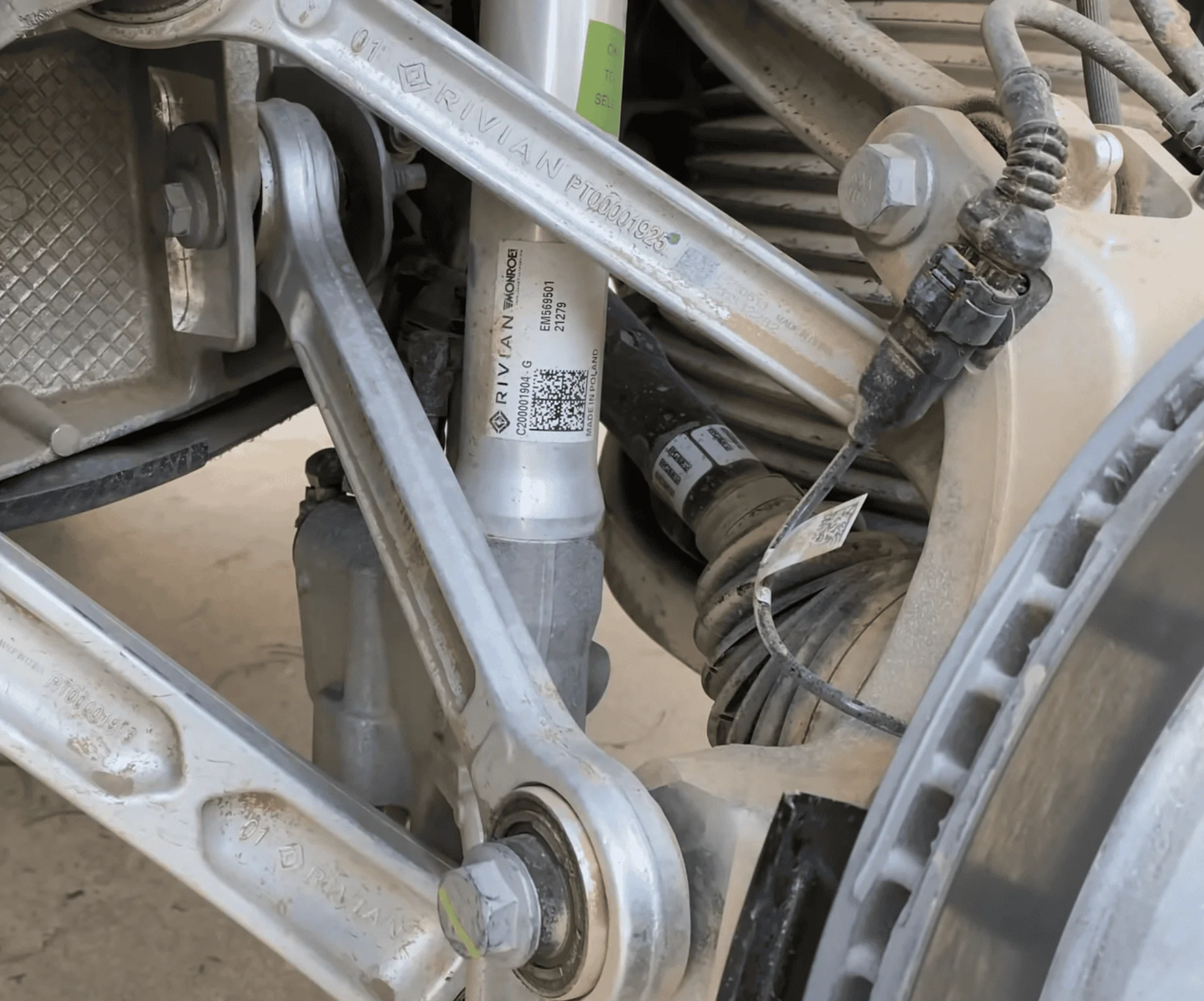 Rivian R1T R1S R1 Teardown 1647538147876