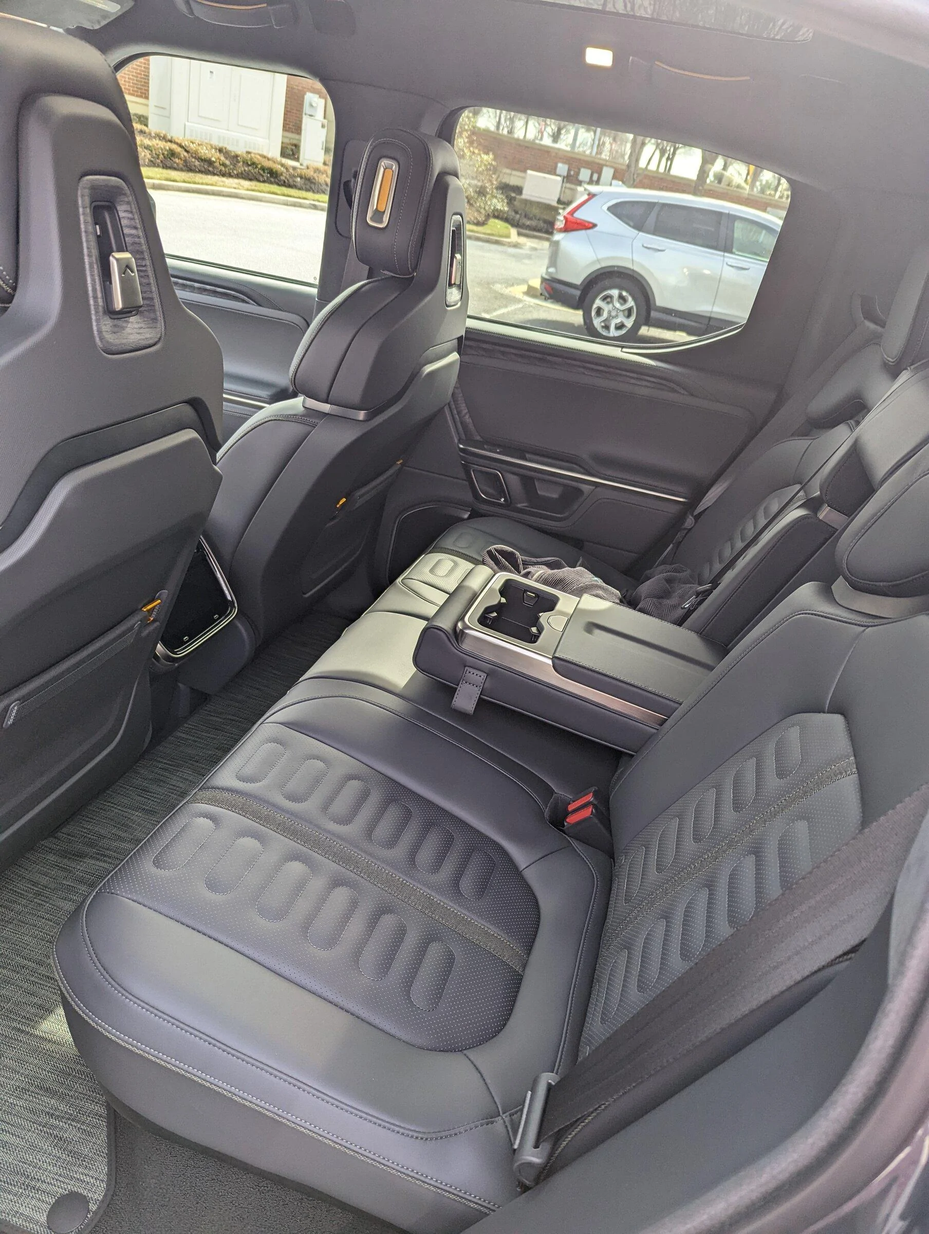 Rivian R1T R1S My R1T First Look and Impressions (Mobile Drive Added 4/27) PXL_20220318_185913938