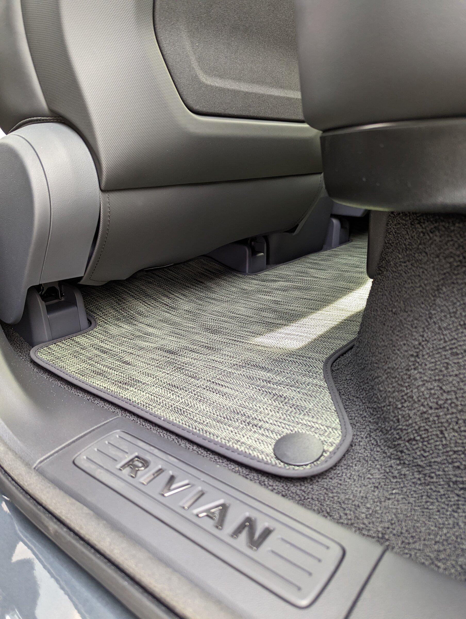 Rivian R1T R1S My R1T First Look and Impressions (Mobile Drive Added 4/27) PXL_20220318_185918258