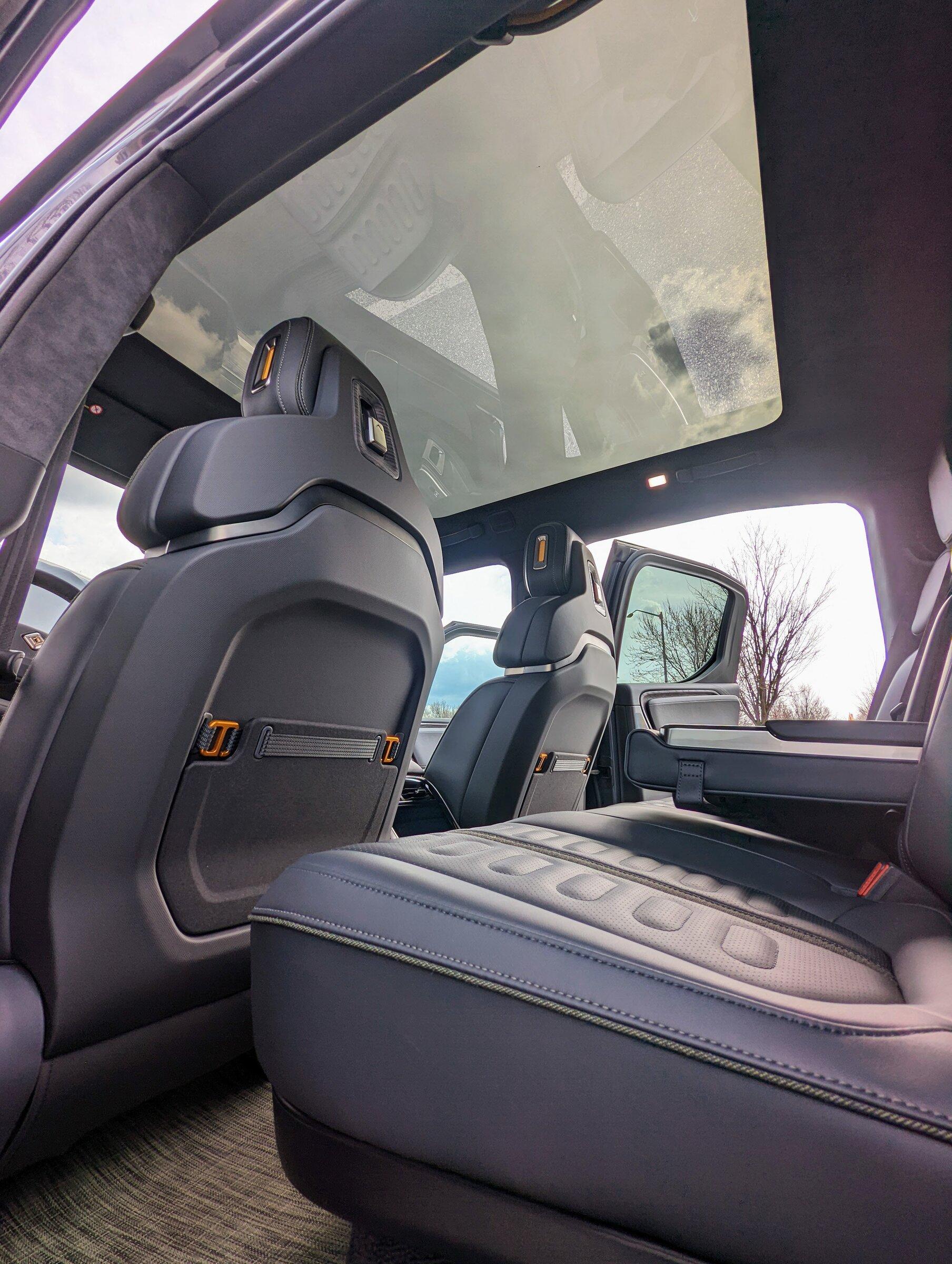 Rivian R1T R1S My R1T First Look and Impressions (Mobile Drive Added 4/27) PXL_20220318_191242395.NIGHT