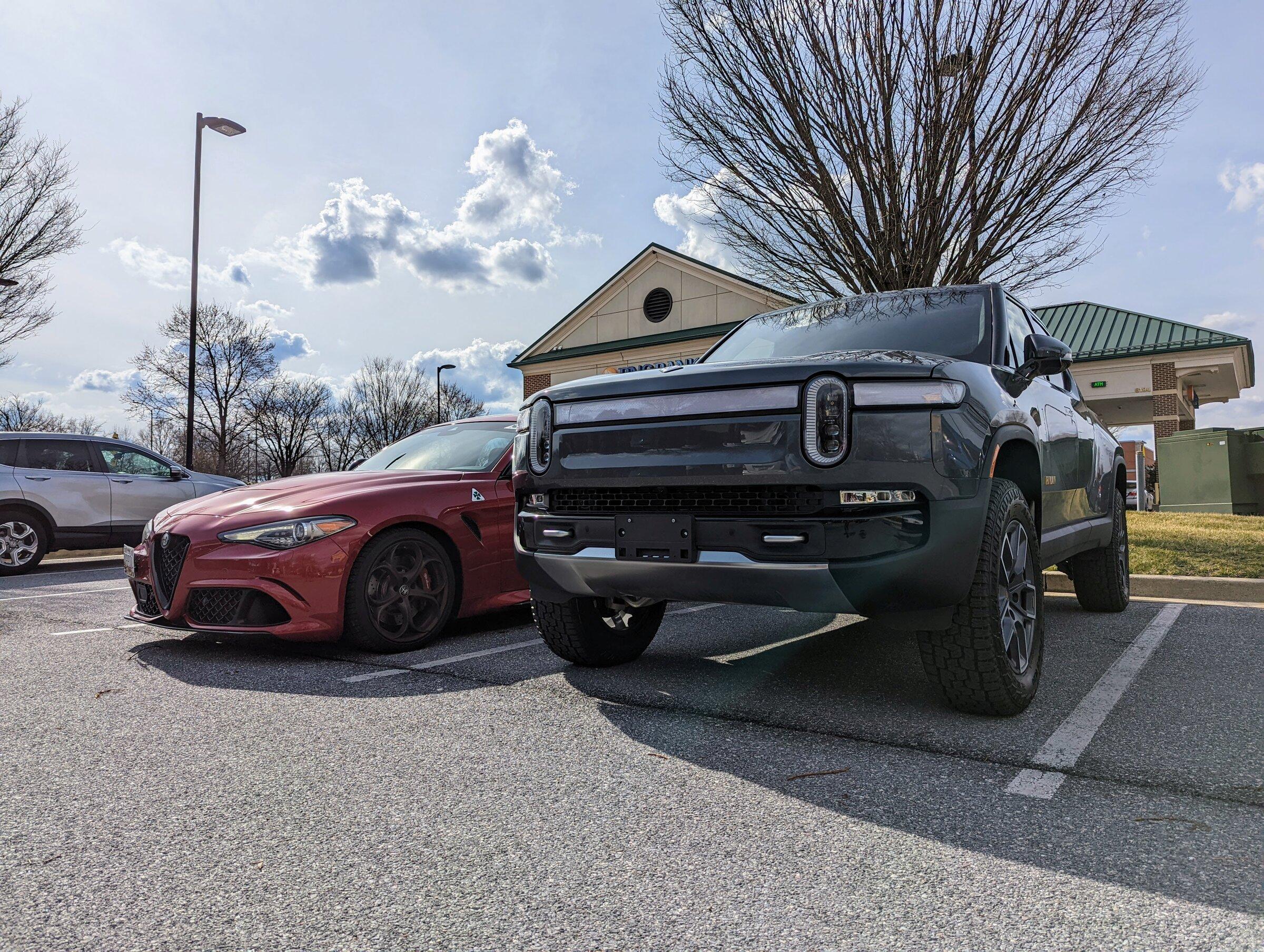 Rivian R1T R1S My R1T First Look and Impressions (Mobile Drive Added 4/27) PXL_20220318_194657077.NIGHT