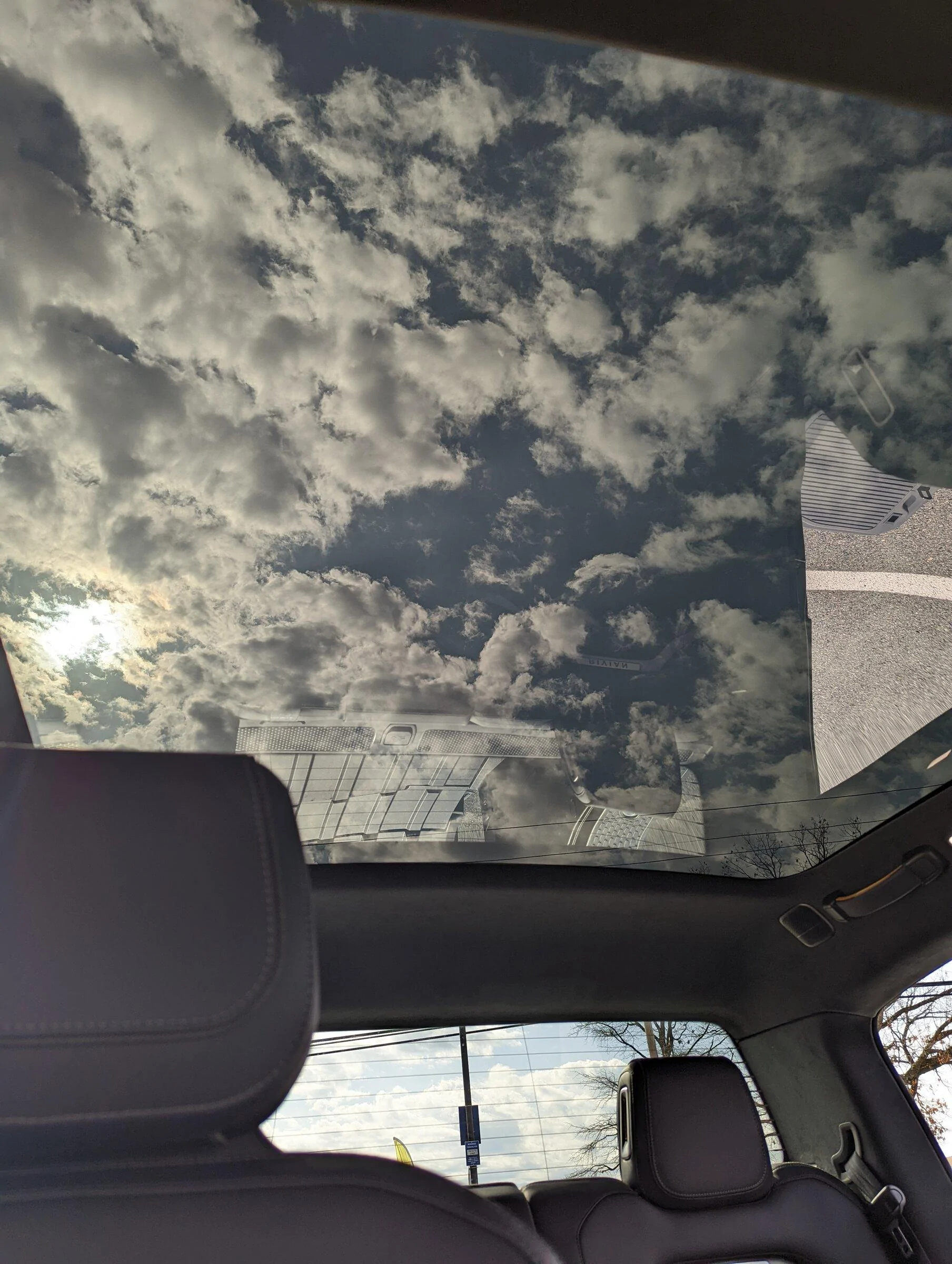Rivian R1T R1S My R1T First Look and Impressions (Mobile Drive Added 4/27) PXL_20220319_142911182
