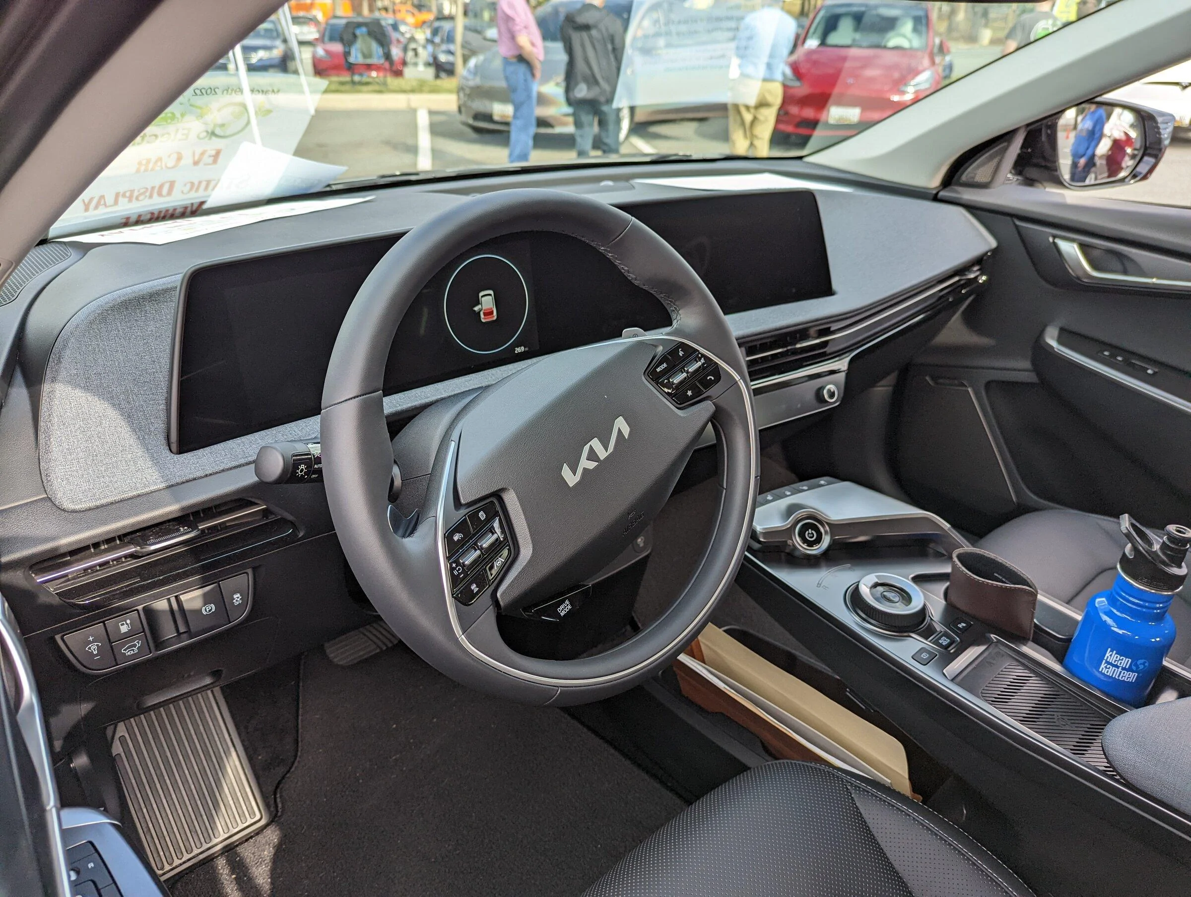 Rivian R1T R1S My R1T First Look and Impressions (Mobile Drive Added 4/27) PXL_20220319_141827021