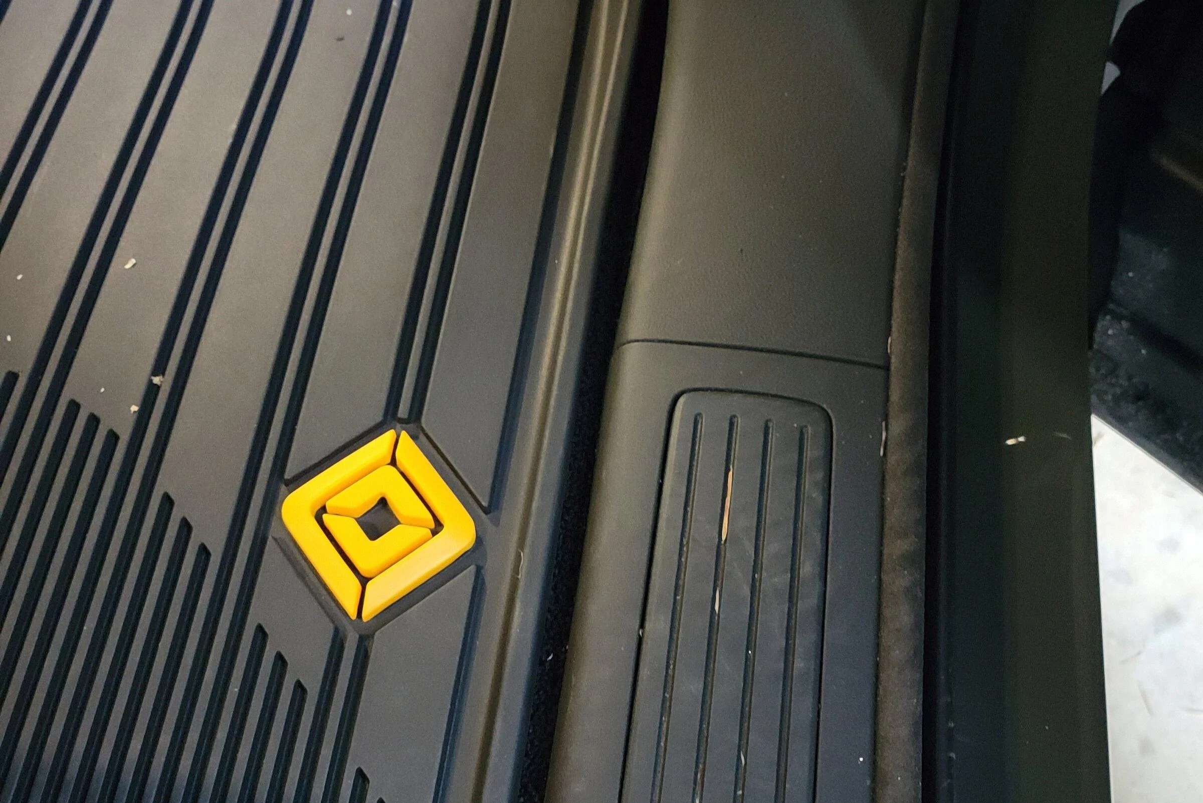 Rivian R1T R1S Owners: What are your biggest gripes so far? IMG_19032022_113653_(6_x_4_inch)