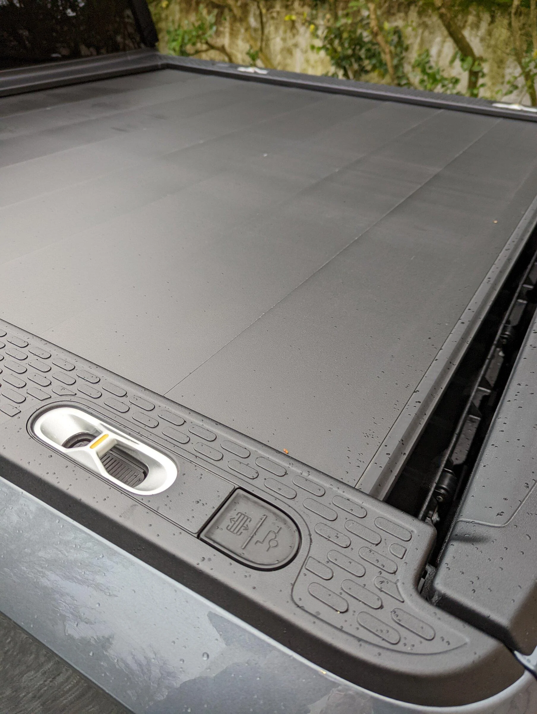 Rivian R1T R1S Powered tonneau cover video PXL_20220319_213618380