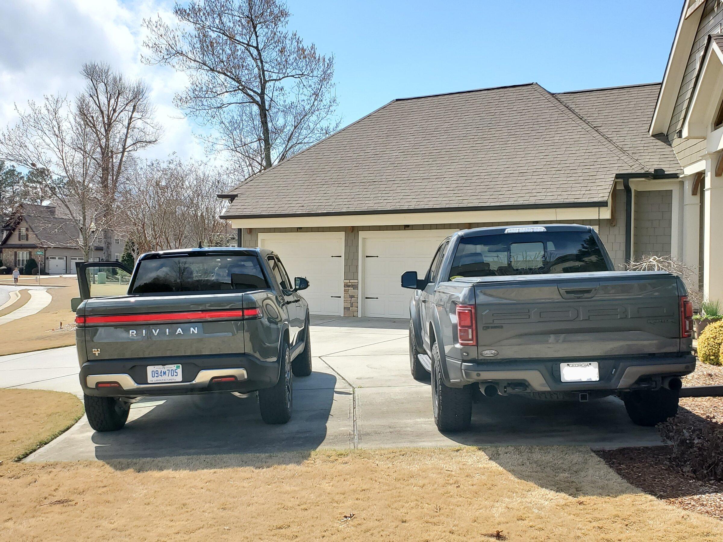 Rivian R1T R1S Any "March-April" delivery people contacted? 20220316_143200~2