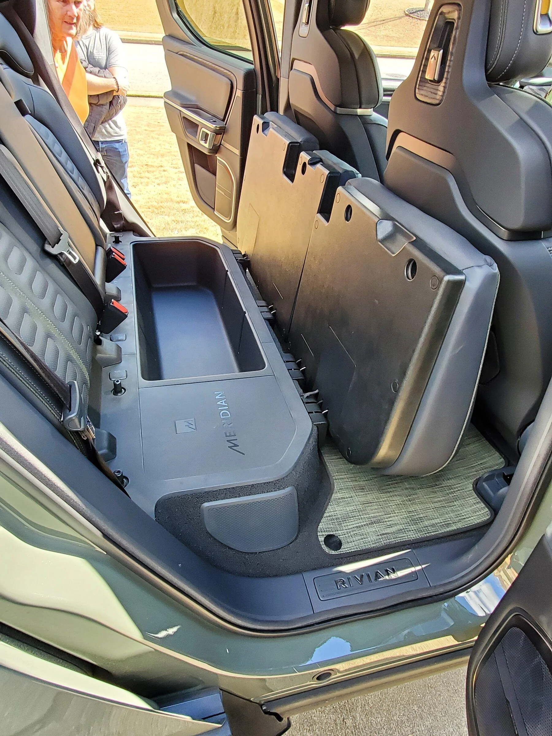 Rivian R1T R1S Any "March-April" delivery people contacted? 20220316_152751