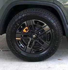 Rivian R1T R1S AT 20" Black Wheels Wrong in Configurator 264169581 2 2
