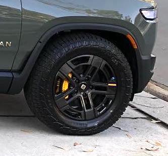 Rivian R1T R1S AT 20" Black Wheels Wrong in Configurator 264169581 2 2 2