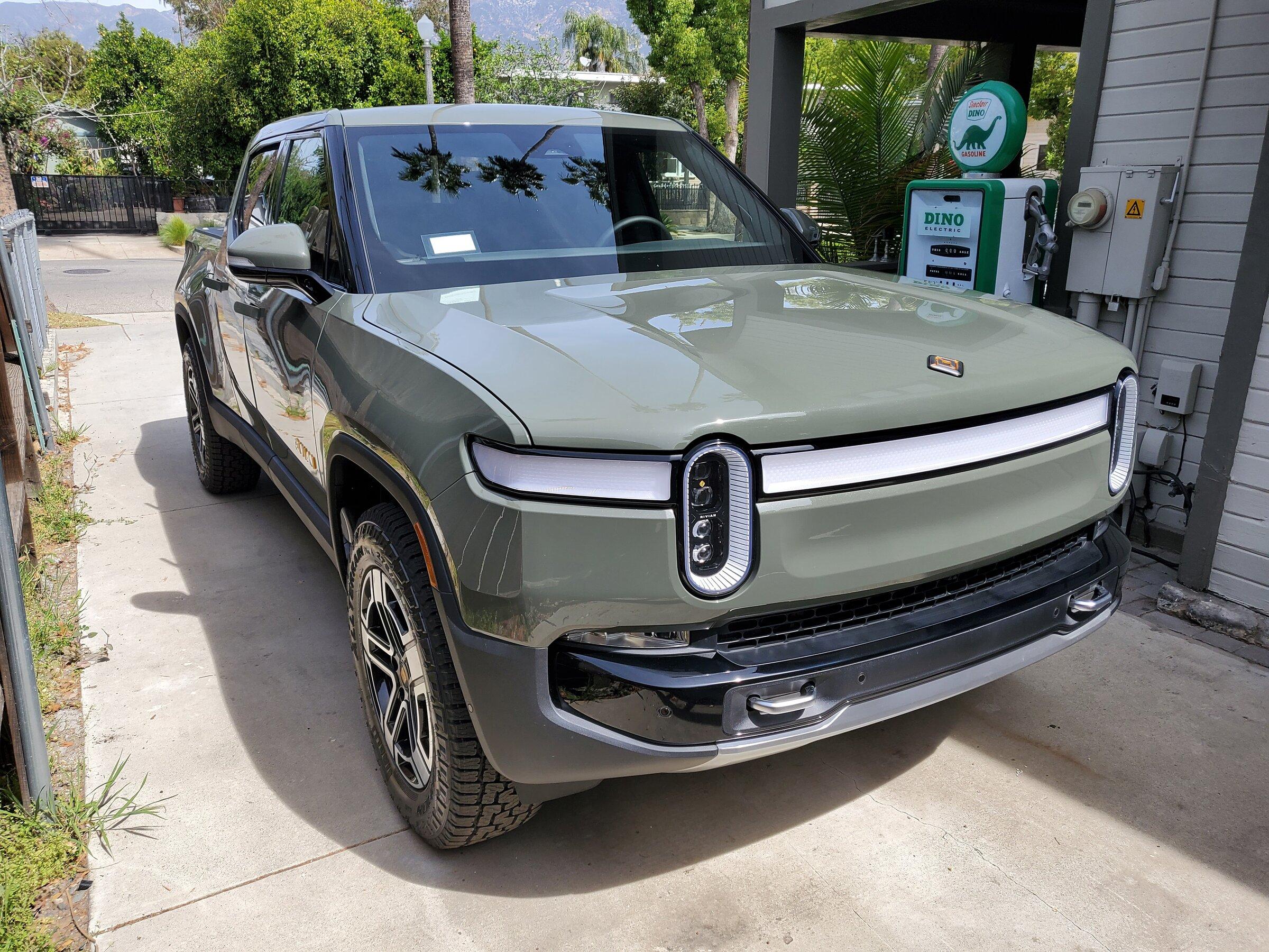 Rivian R1T R1S Any "March-April" delivery people contacted? 20220321_120425