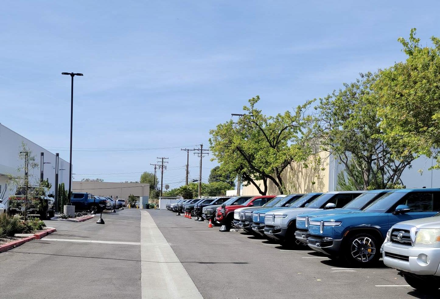 Rivian R1T R1S Rivian deliveries coming soon at Costa Mesa Service Center! (Today's pics) 0CBC7EC4-4234-434A-8609-015ECC342649