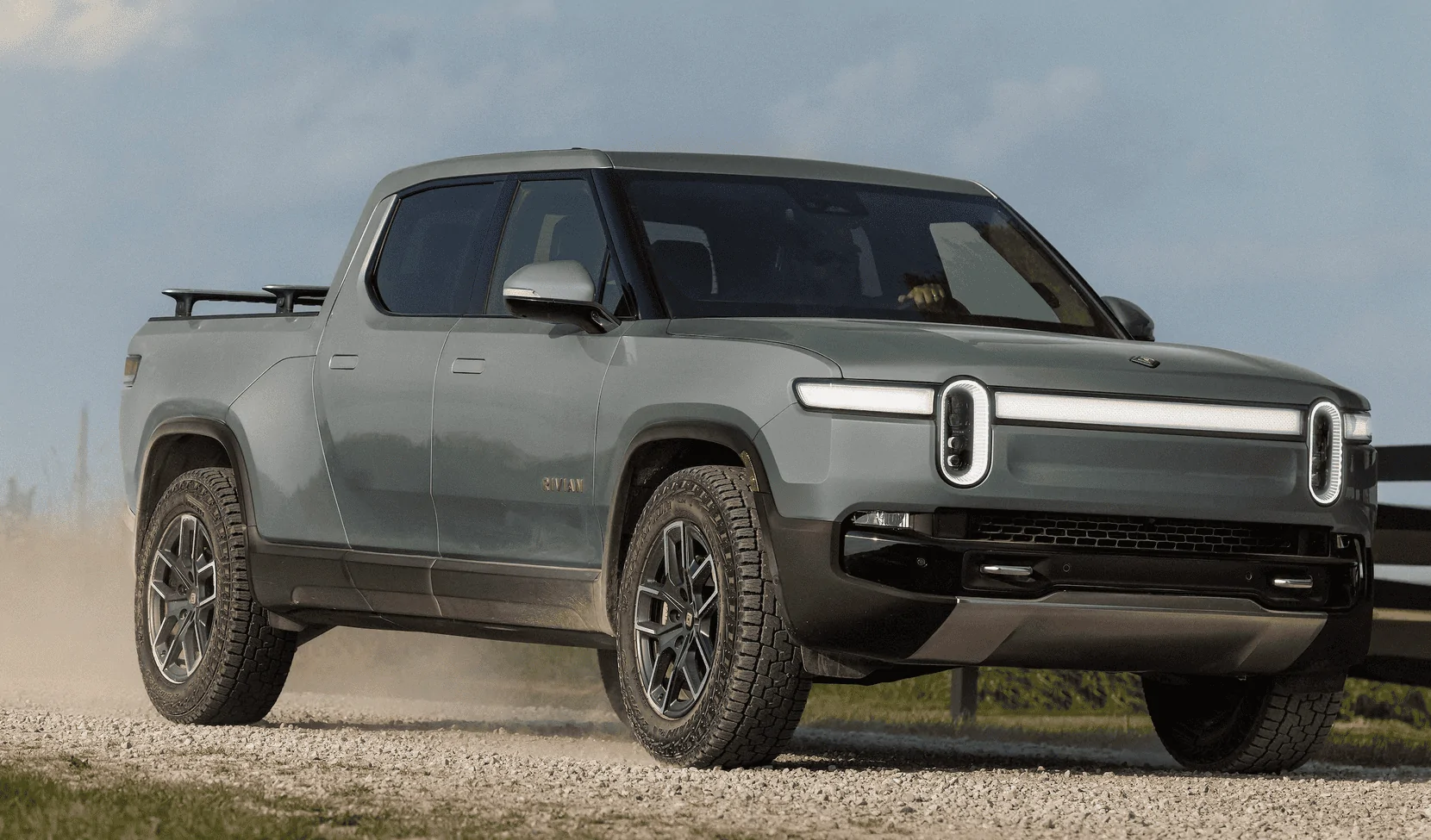 Rivian R1T R1S LIMESTONE R1T Photos LG sho