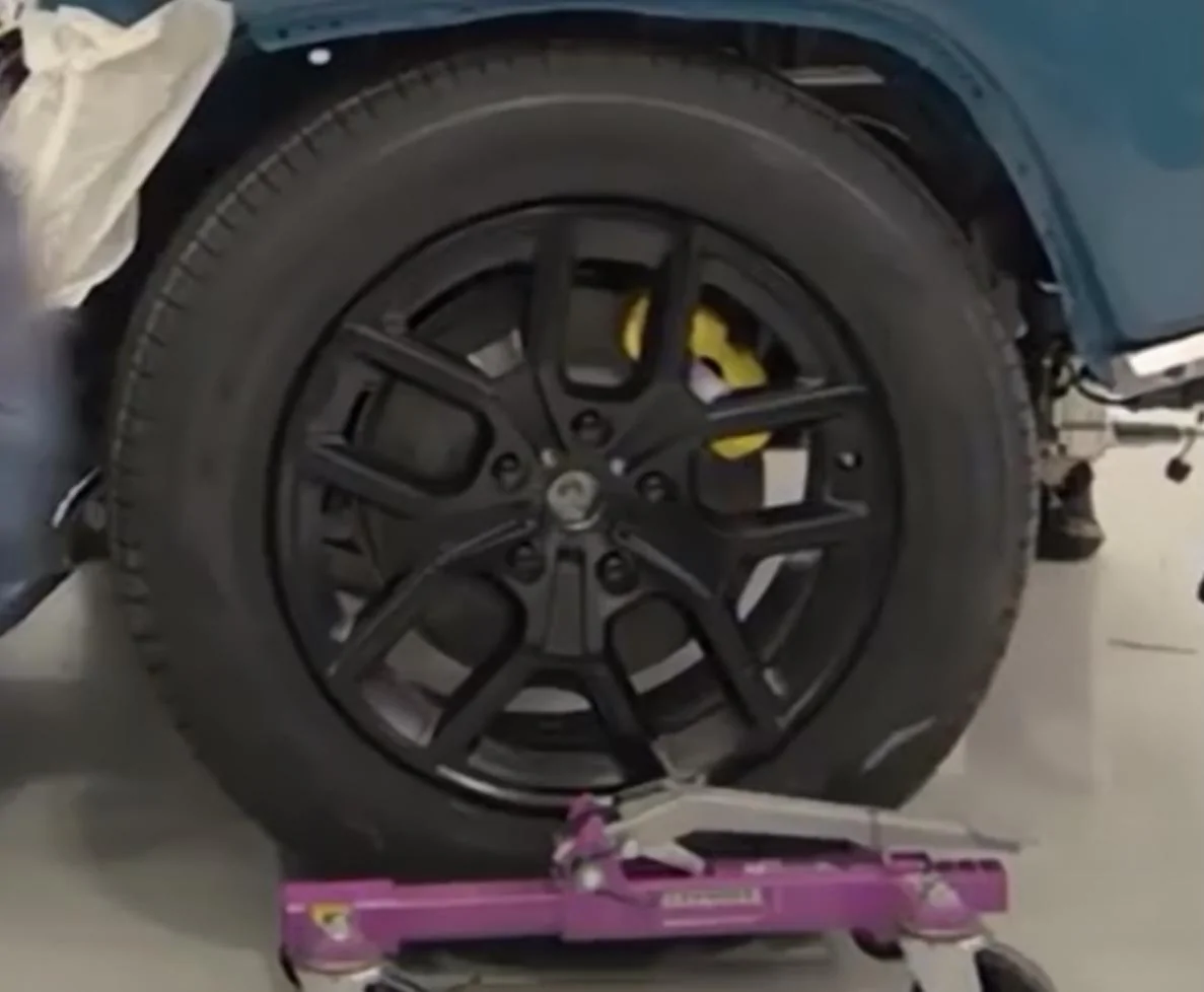 Rivian R1T R1S What black rims are these? BDB162E7-6A49-418A-8D94-563230444194