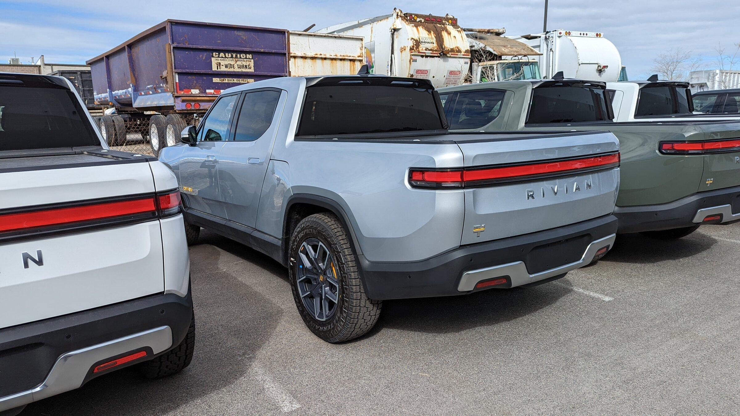 Rivian R1T R1S LIMESTONE Rivian R1T seen at Salt Lake City Delivery Center! PXL_20220322_170132020