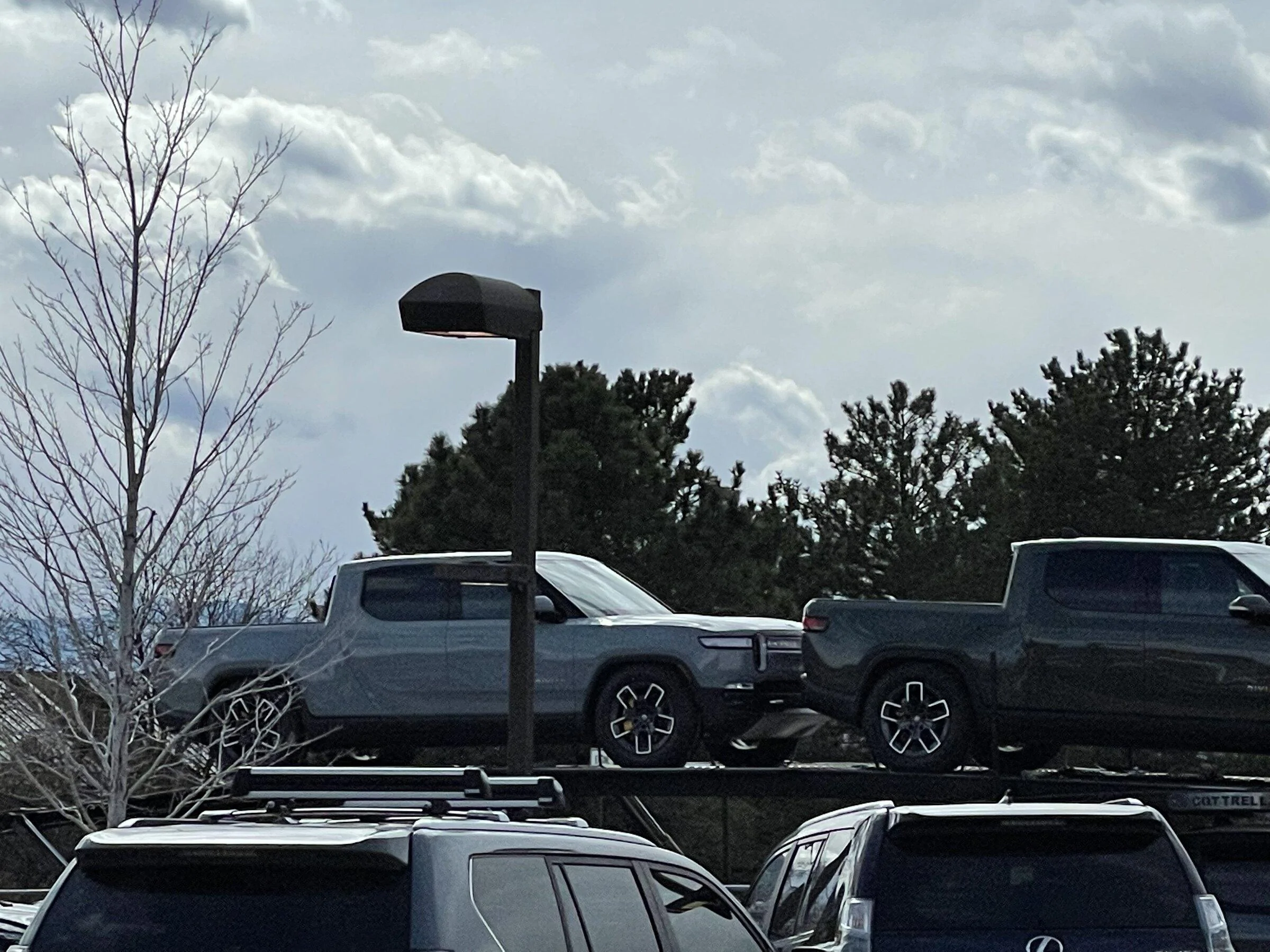 Rivian R1T R1S Limestone Rivian R1T — Many In-Person Pics & Video ? ? 16437C6D-D39F-43AD-911D-957D2E52B09B