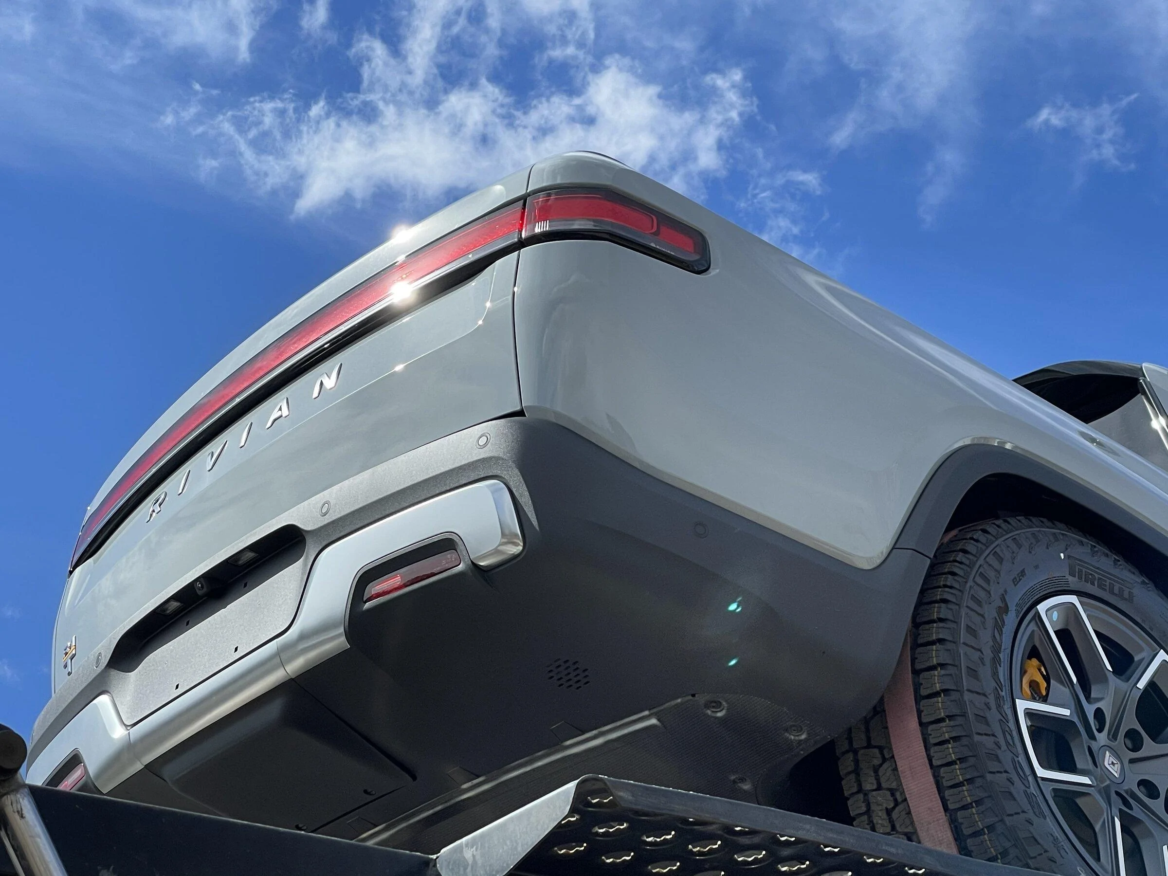 Rivian R1T R1S Limestone Rivian R1T — Many In-Person Pics & Video ? ? 7B8F4213-13A8-44B6-84EB-447060D3043E