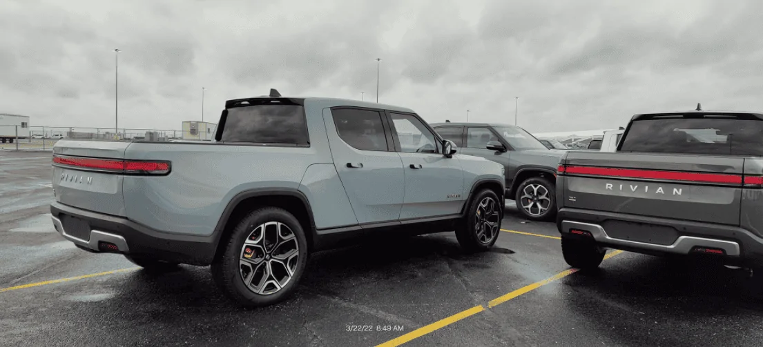 Rivian R1T R1S LIMESTONE R1T Photos 1647998281727