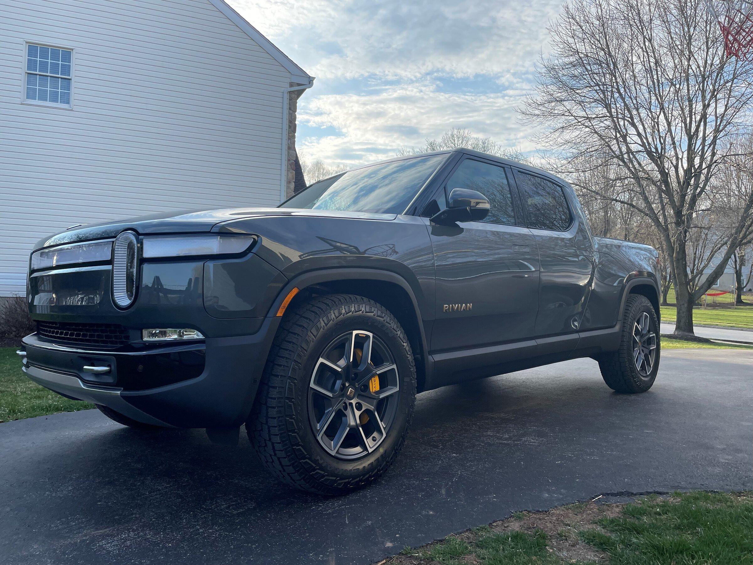 Rivian R1T R1S Owners: What are your biggest gripes so far? R1T Front