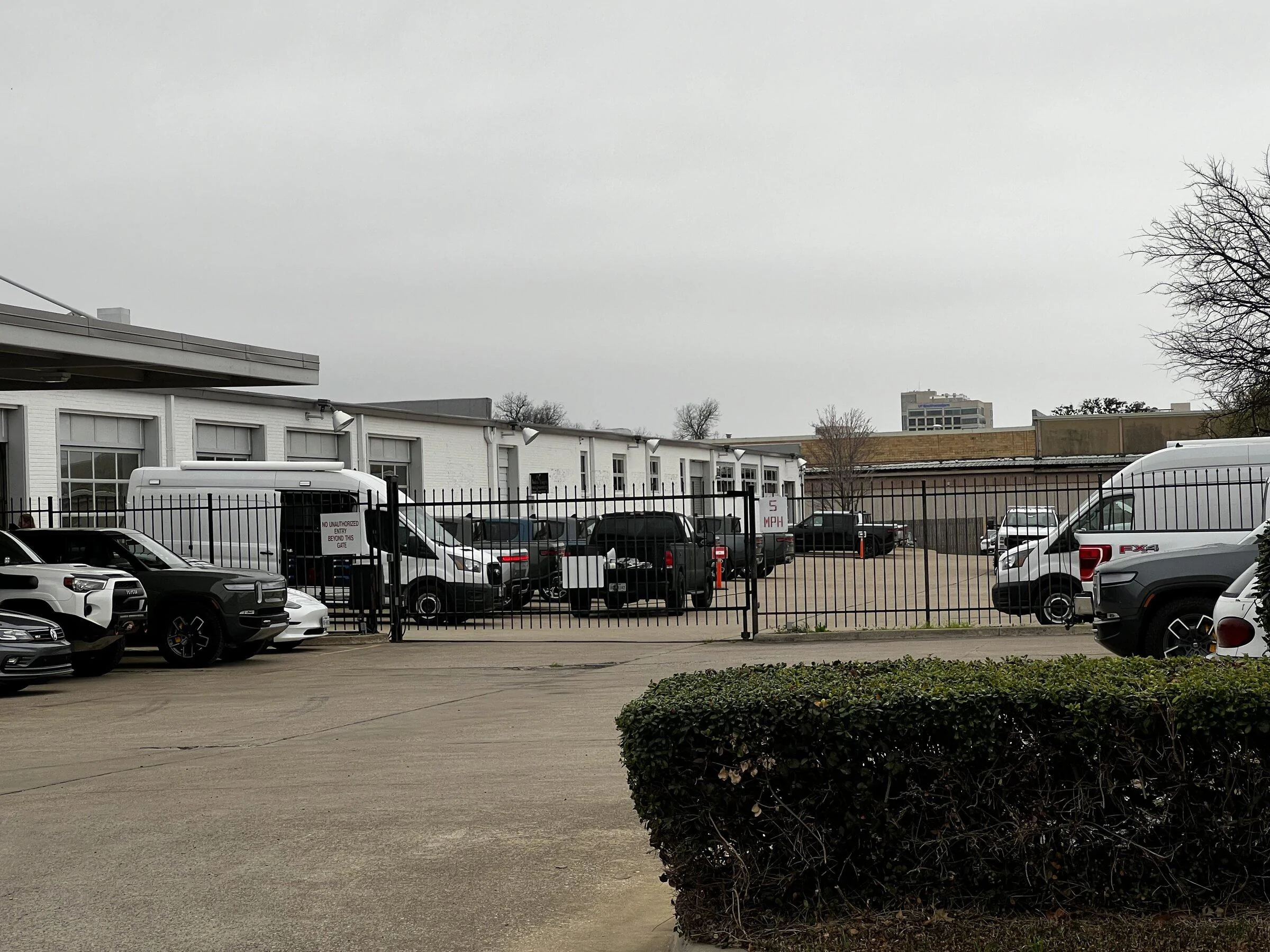 Rivian R1T R1S Rivian in Texas 6687C9BB-74F6-4A2B-90F3-E4C8B460ED9E