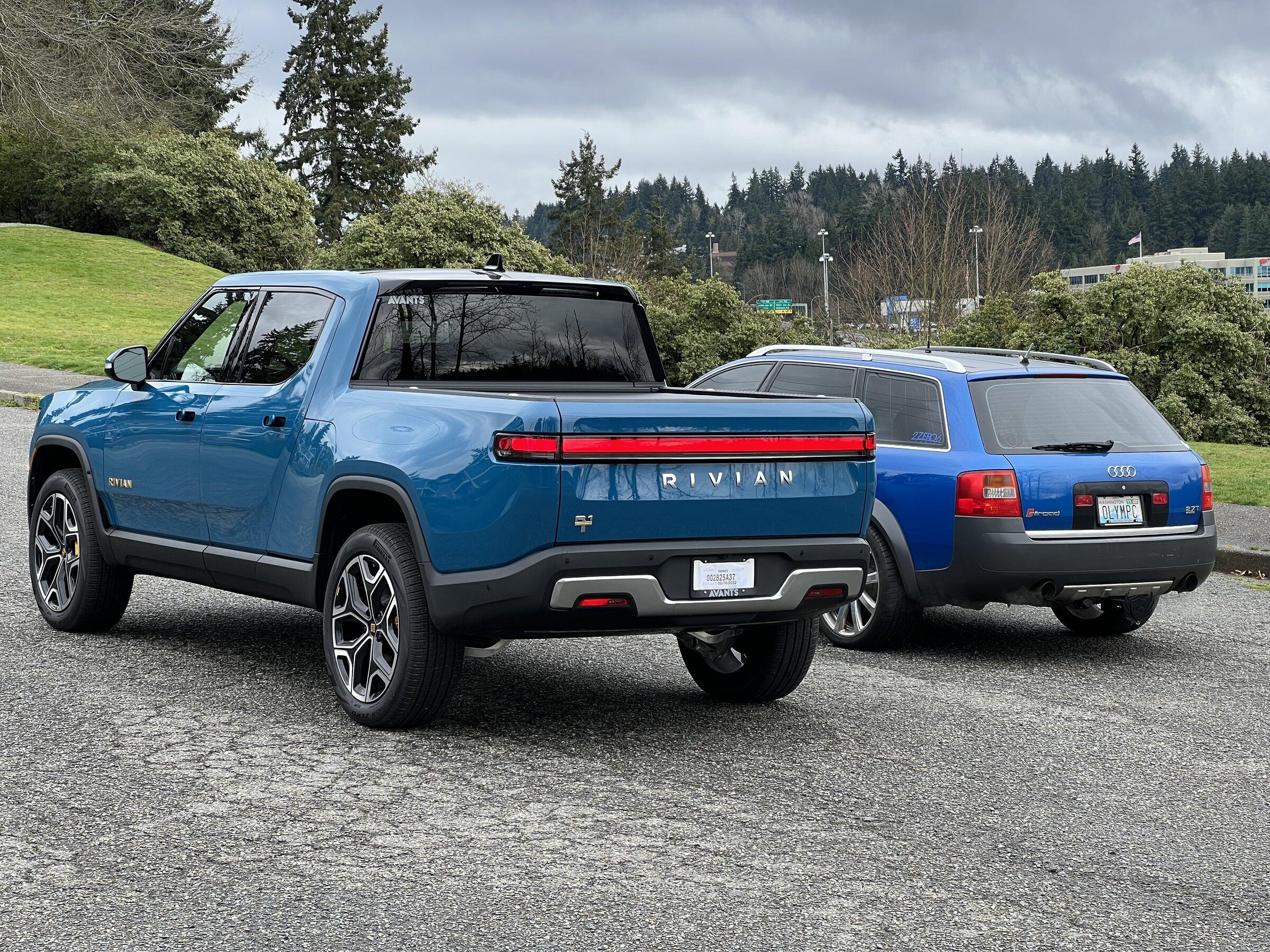 Rivian R1T R1S Rivian Blue R1T vs Grabber Blue Mach-E GT a side by side comparison look C12C0612-5D4C-4FD7-A4F4-142939EA9C54