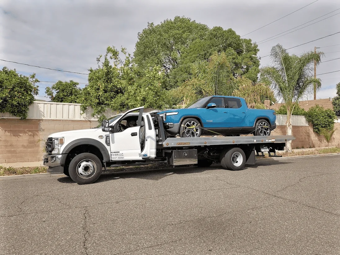 Rivian R1T R1S Any "March-April" delivery people contacted? 1648134737754
