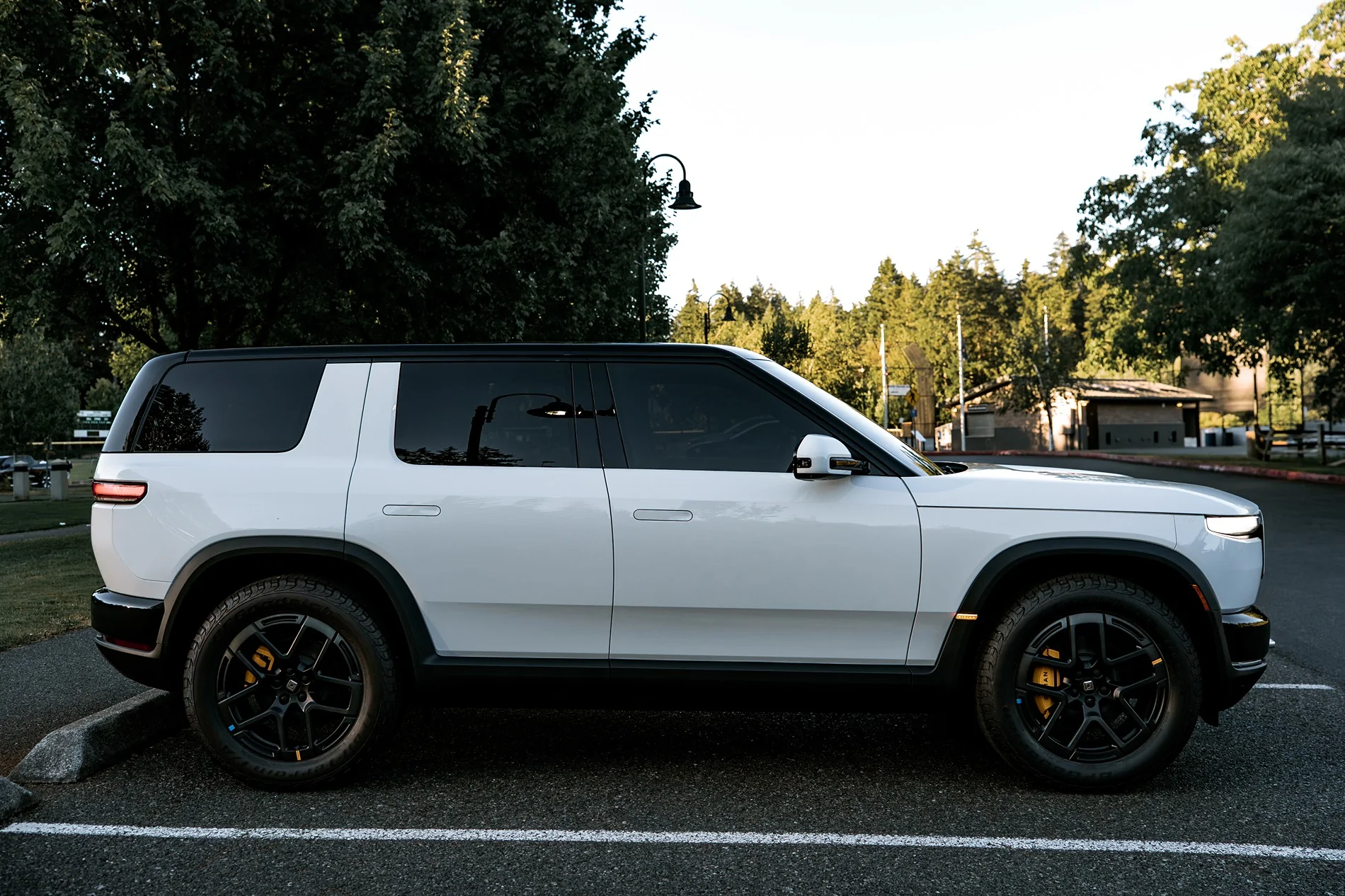 Rivian R1T R1S Traded the Tri Motor R1T for an R2 - The R2 is impressing me more and more DSC04514