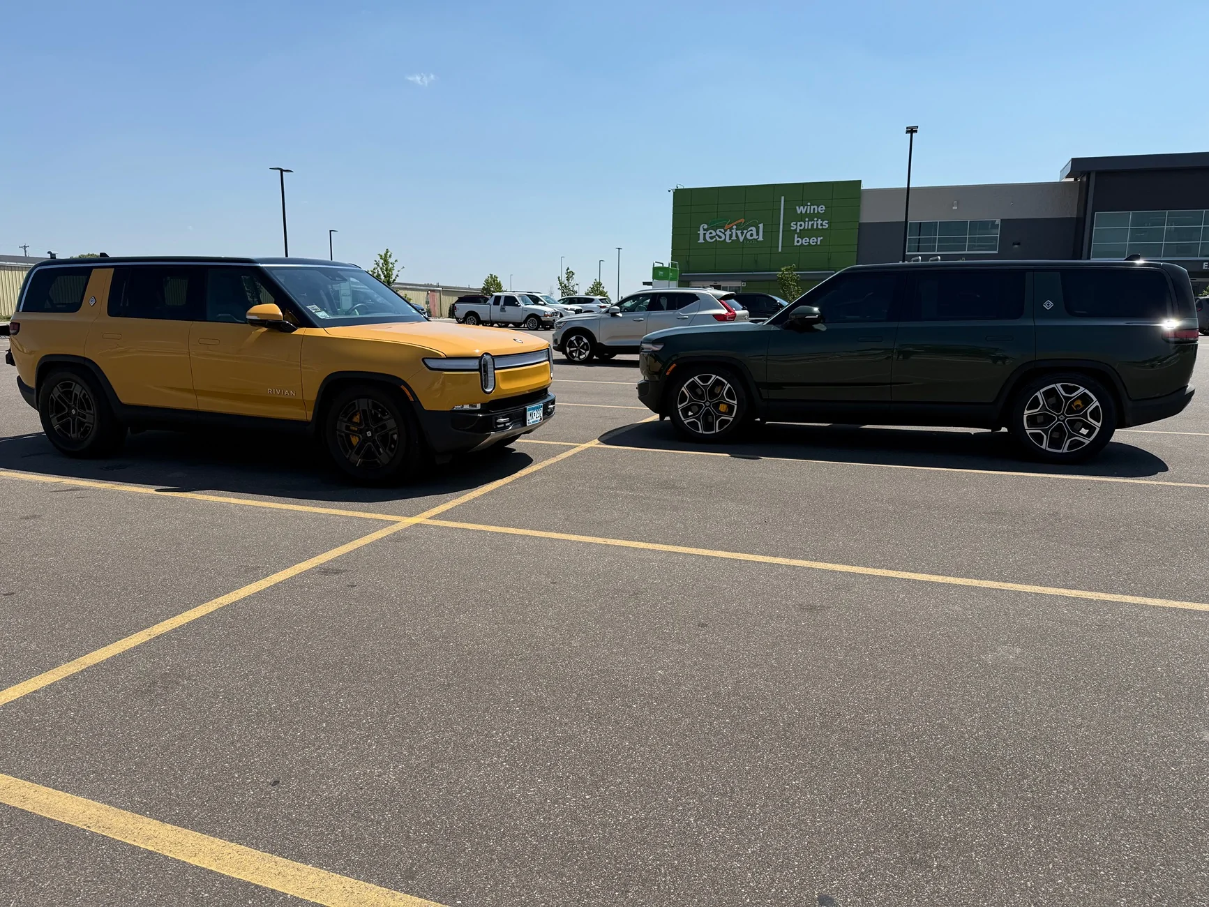 Rivian R1T R1S Random R1 Photos of the Day - Post Yours! 📸 IMG_6993
