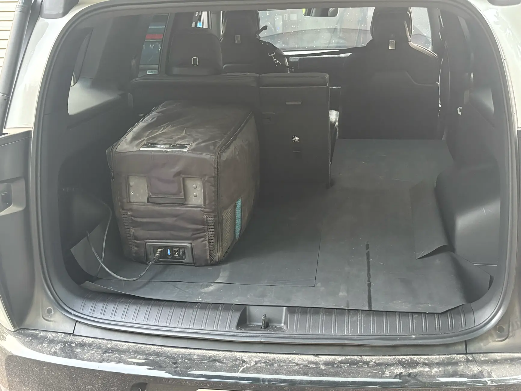 Rivian R1T R1S 1 Month Update: R2 Three Day Ownership Review.  Comparison to R1T.  Efficiency and Range data! tempImageVxrsF4