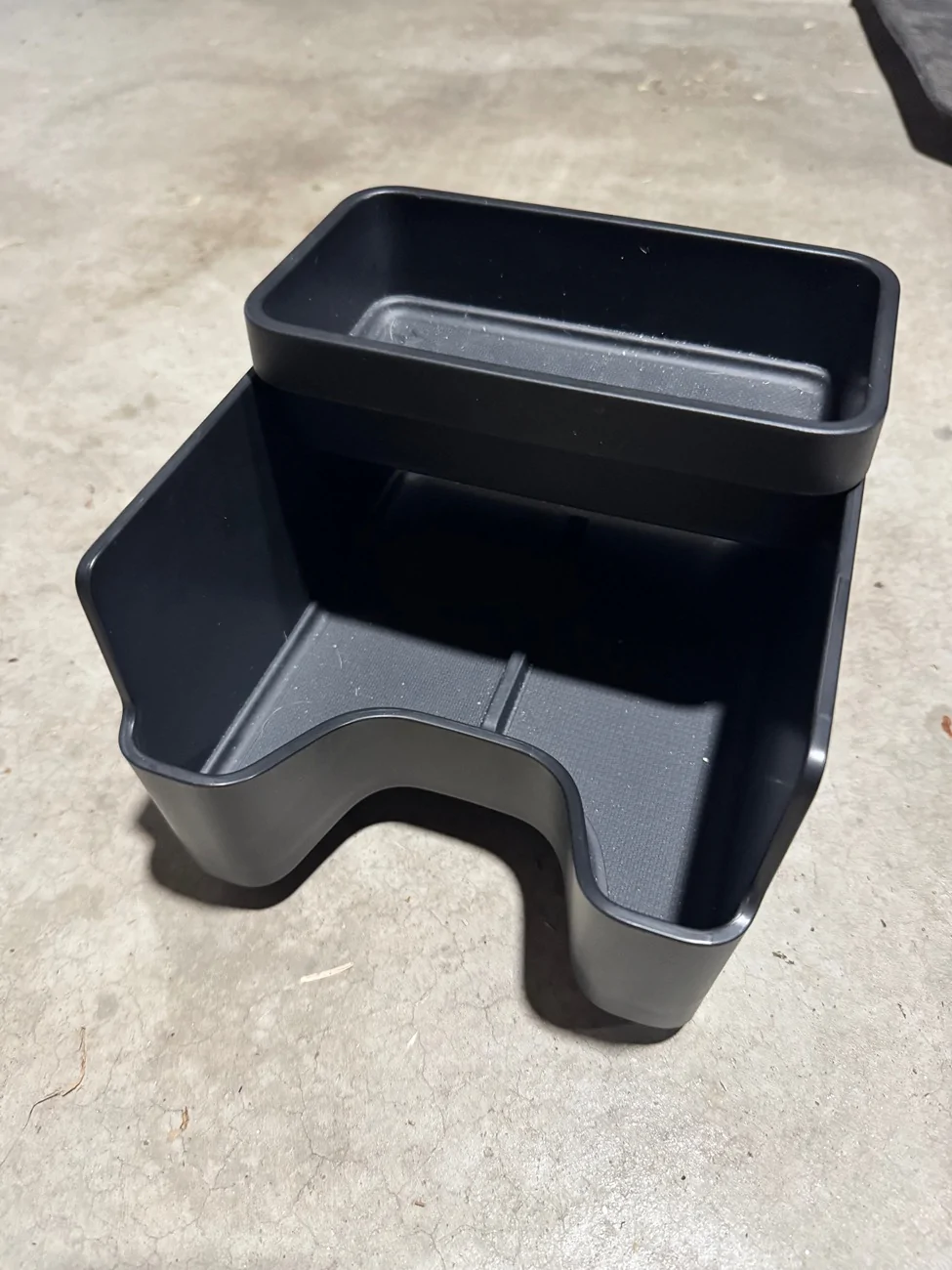 Rivian R1T R1S FS: OEM Center Console Storage $20 IMG_4008