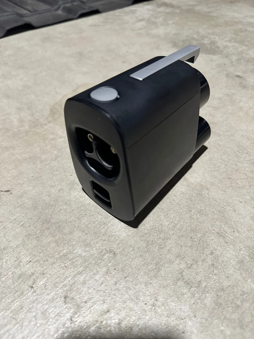 Rivian R1T R1S FS: Rivian NACS to CCS Adapter $50 IMG_4009