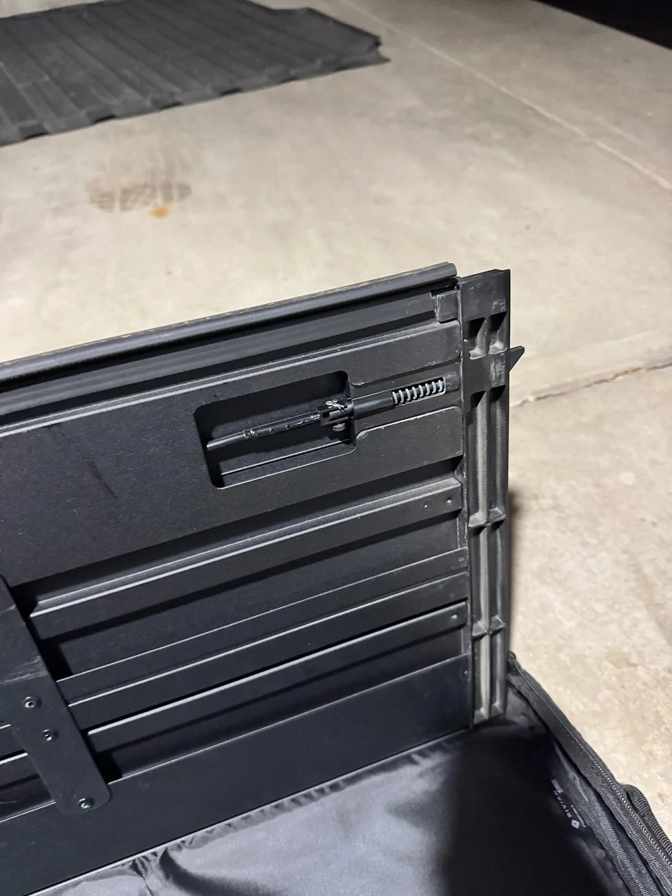 Rivian R1T R1S FS: Rivian Manual Tonneau Cover $700 IMG_4022