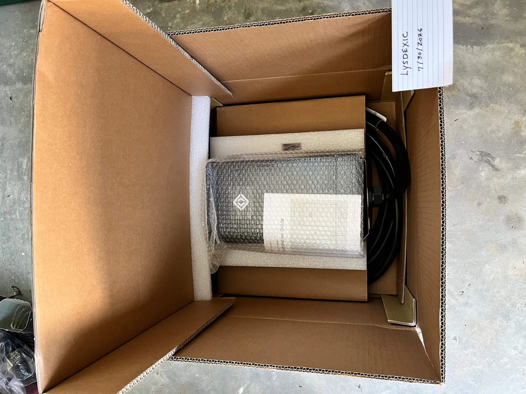 Rivian R1T R1S Rivian (OEM) Wall Charger - in box IMG_4837