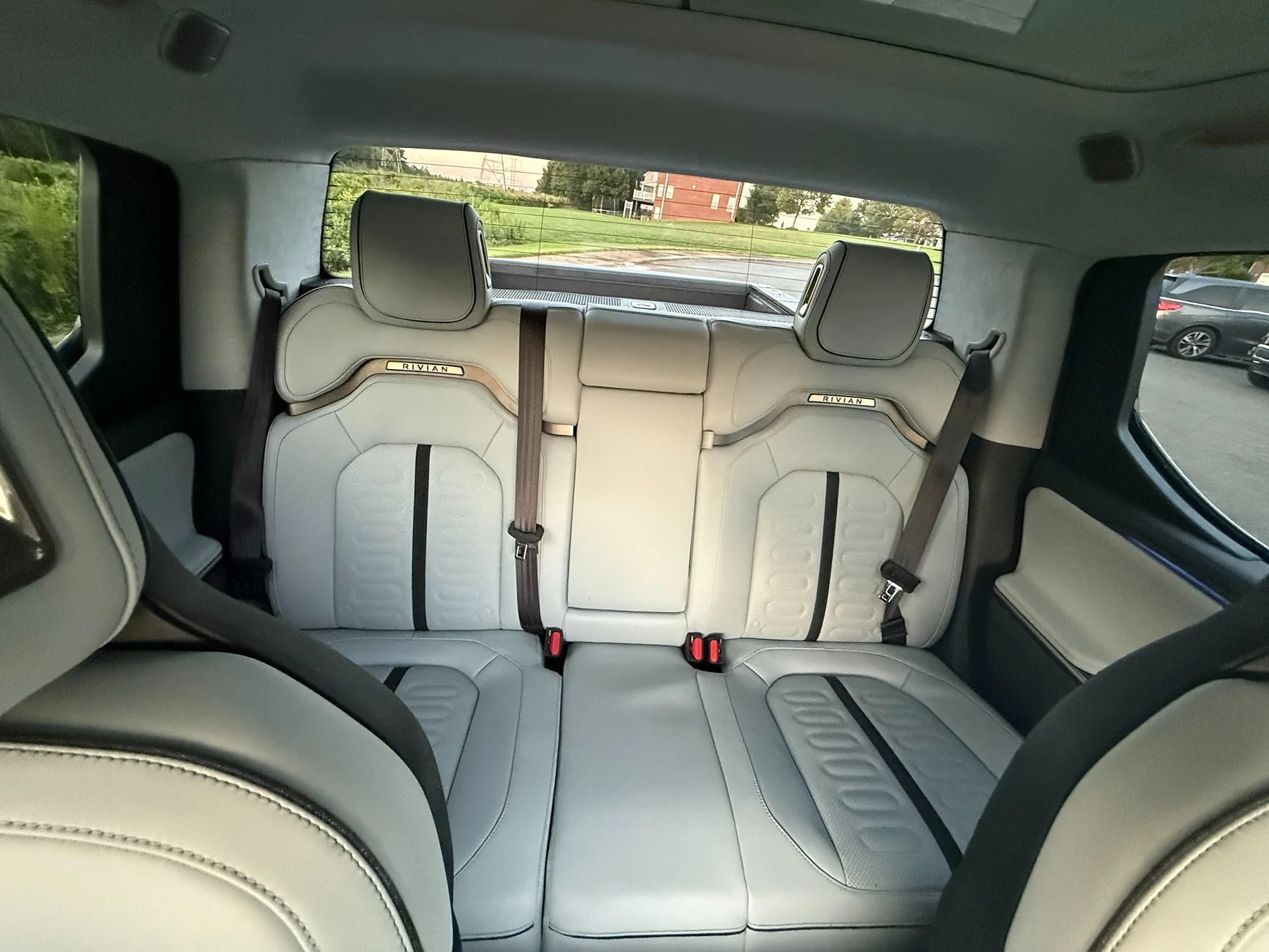 Rivian R1T R1S Selling my 2024 Rivian R1T - $59500 IMG_2786