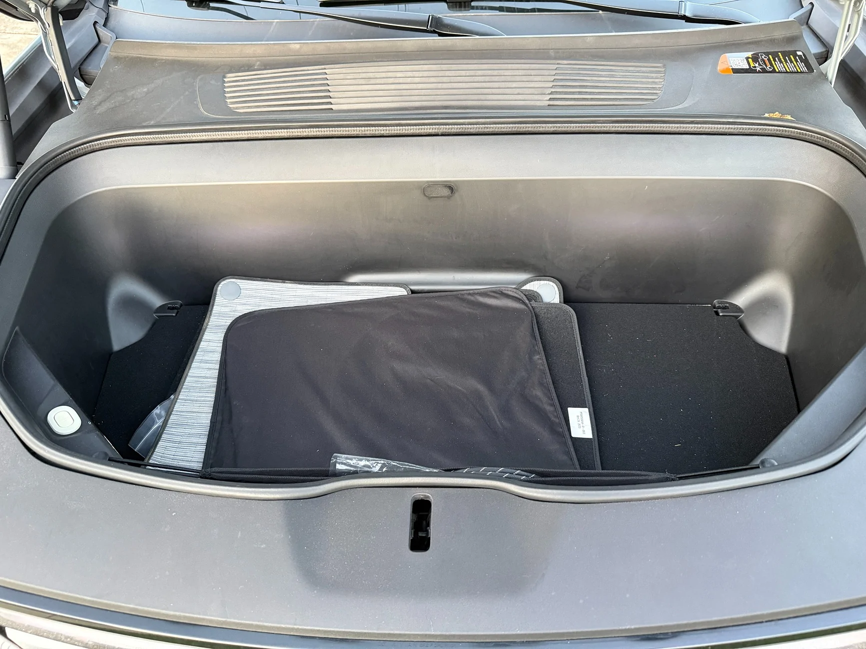 Rivian R1T R1S Selling my 2024 Rivian R1T - $59500 IMG_2787