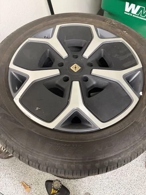 Rivian R1T R1S OEM 21” Rivian Wheels & Tires (Pirelli Scorpion) + Aero Covers – Set of 4 IMG_5371