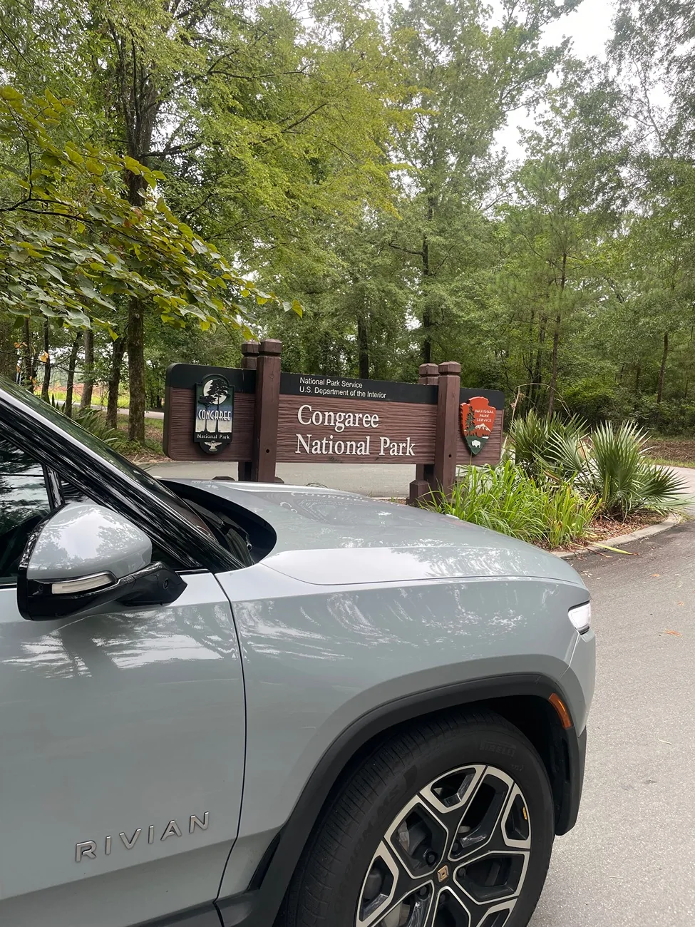 Rivian R1T R1S Random R1 Photos of the Day - Post Yours! 📸 1786127048117-6n