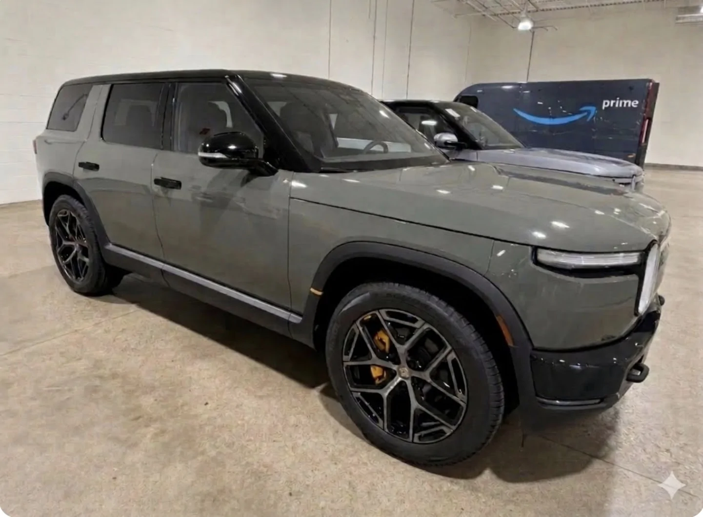 Rivian R1T R1S Yellow paint accents to Launch Green R2 IMG_0429