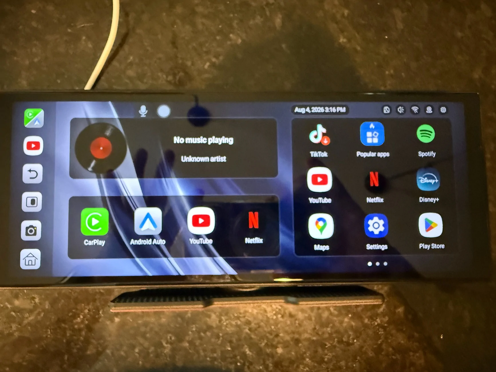 Rivian R1T R1S Lamtto RC32 wireless CarPlay and Android Auto 11" display review IMG_2946