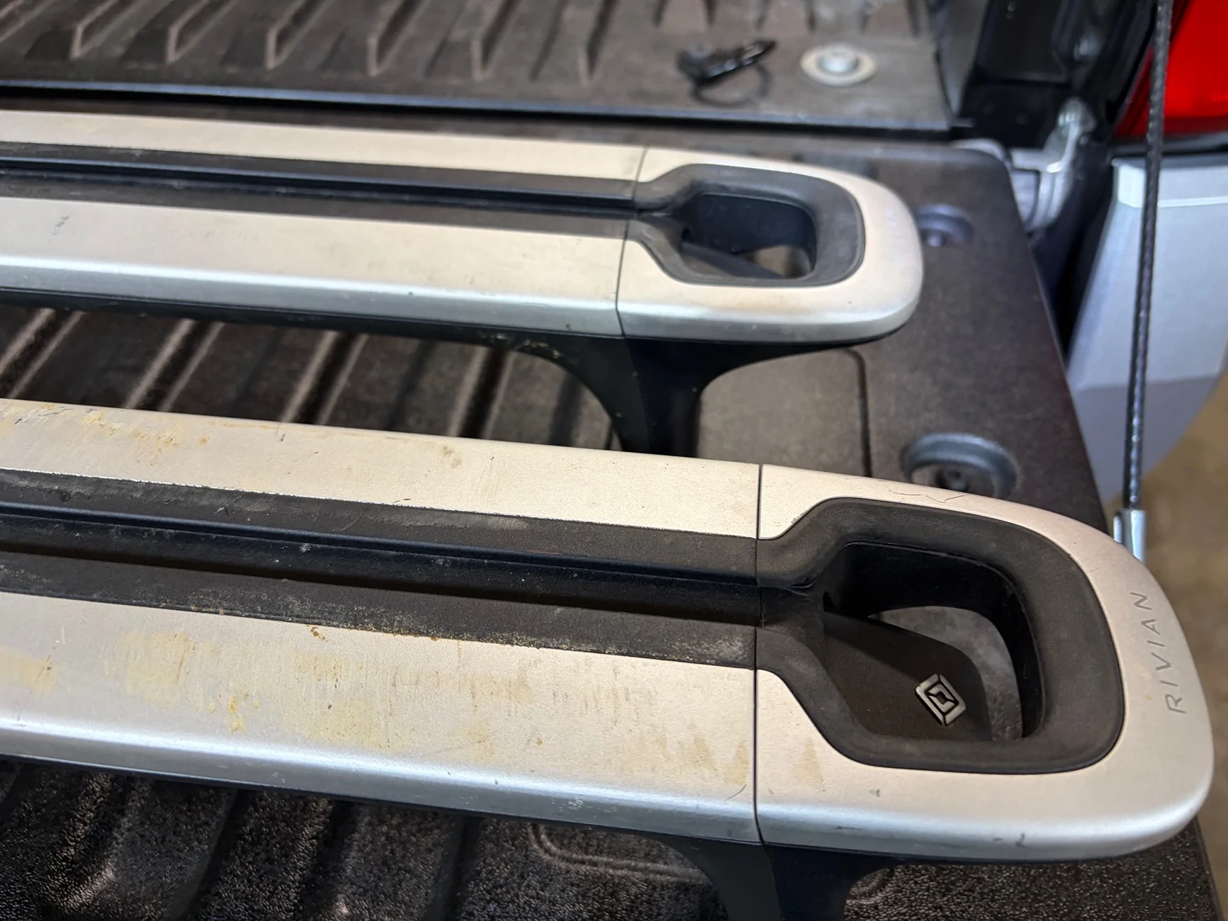 Rivian R1T R1S Rivian R1 Cargo Crossbars IMG_0625