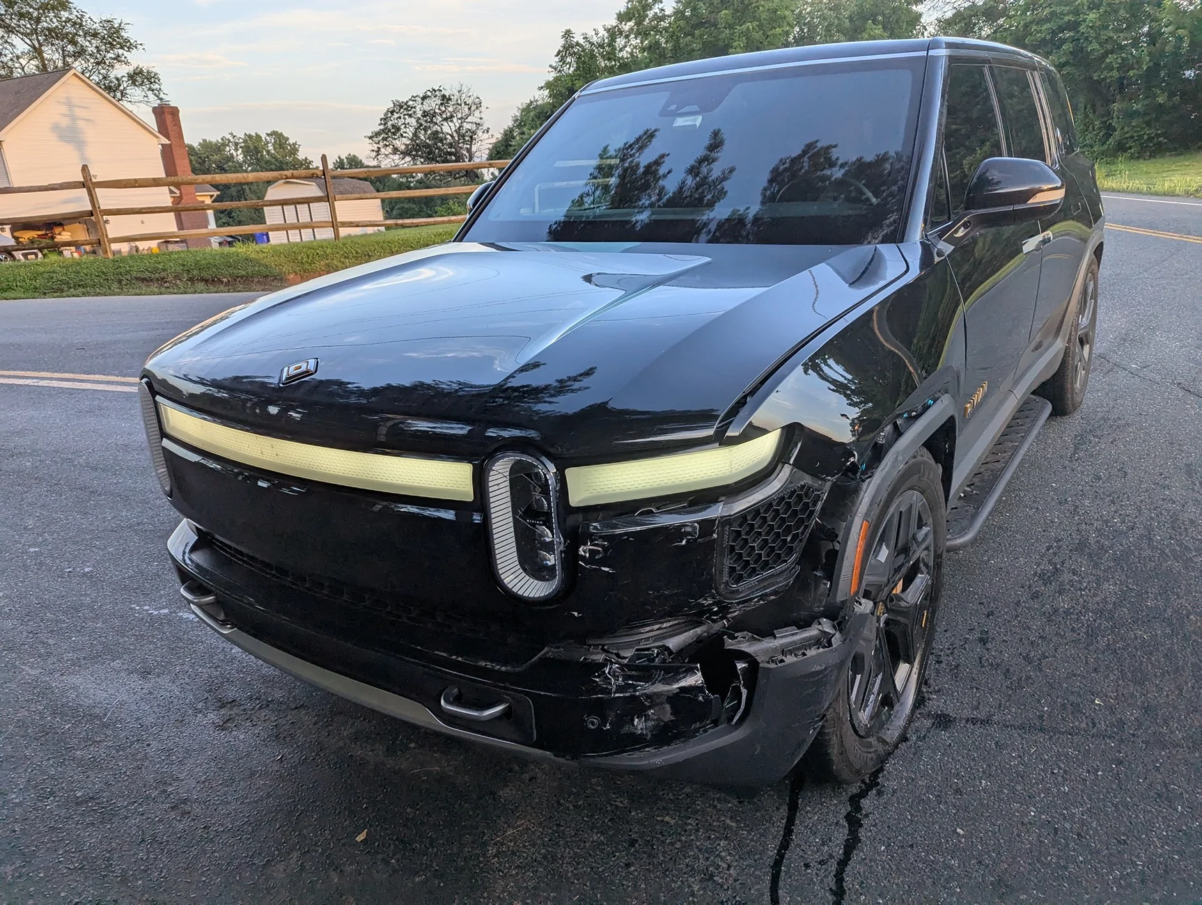 Rivian R1T R1S Do we think this is totaled? RivianR1S_front-end-accident-2025-07-10
