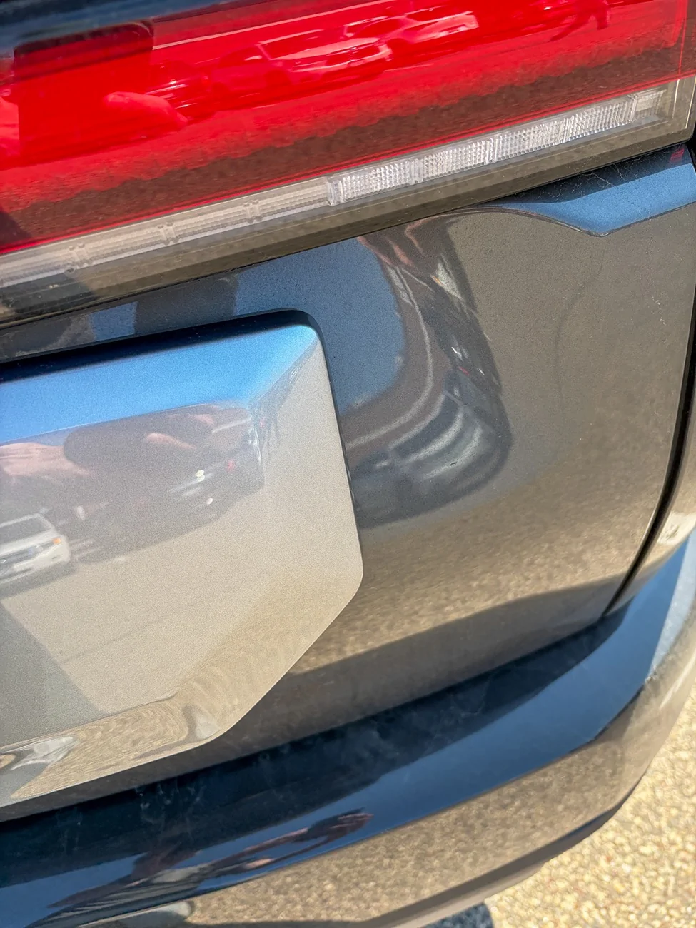 Rivian R1T R1S Esker Silver against Half Moon Grey HMG (color comparison) IMG_2150