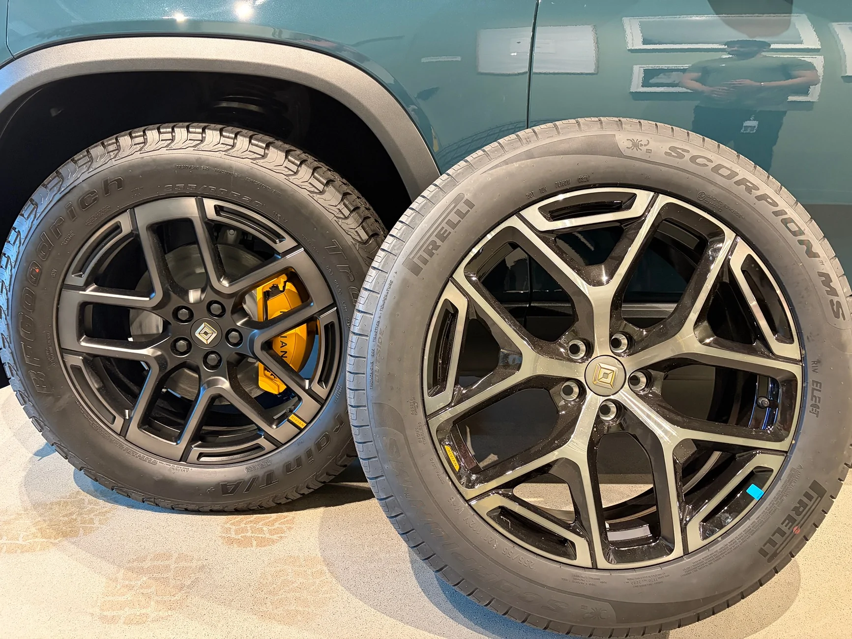 Rivian R1T R1S Esker Silver against Half Moon Grey HMG (color comparison) IMG_2162