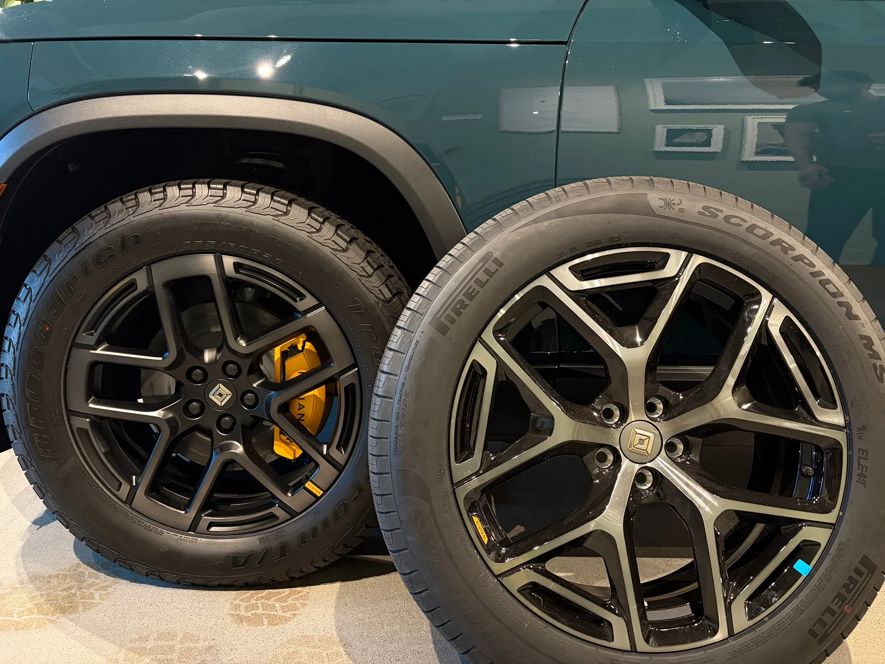 Rivian R1T R1S Esker Silver against Half Moon Grey HMG (color comparison) IMG_2163