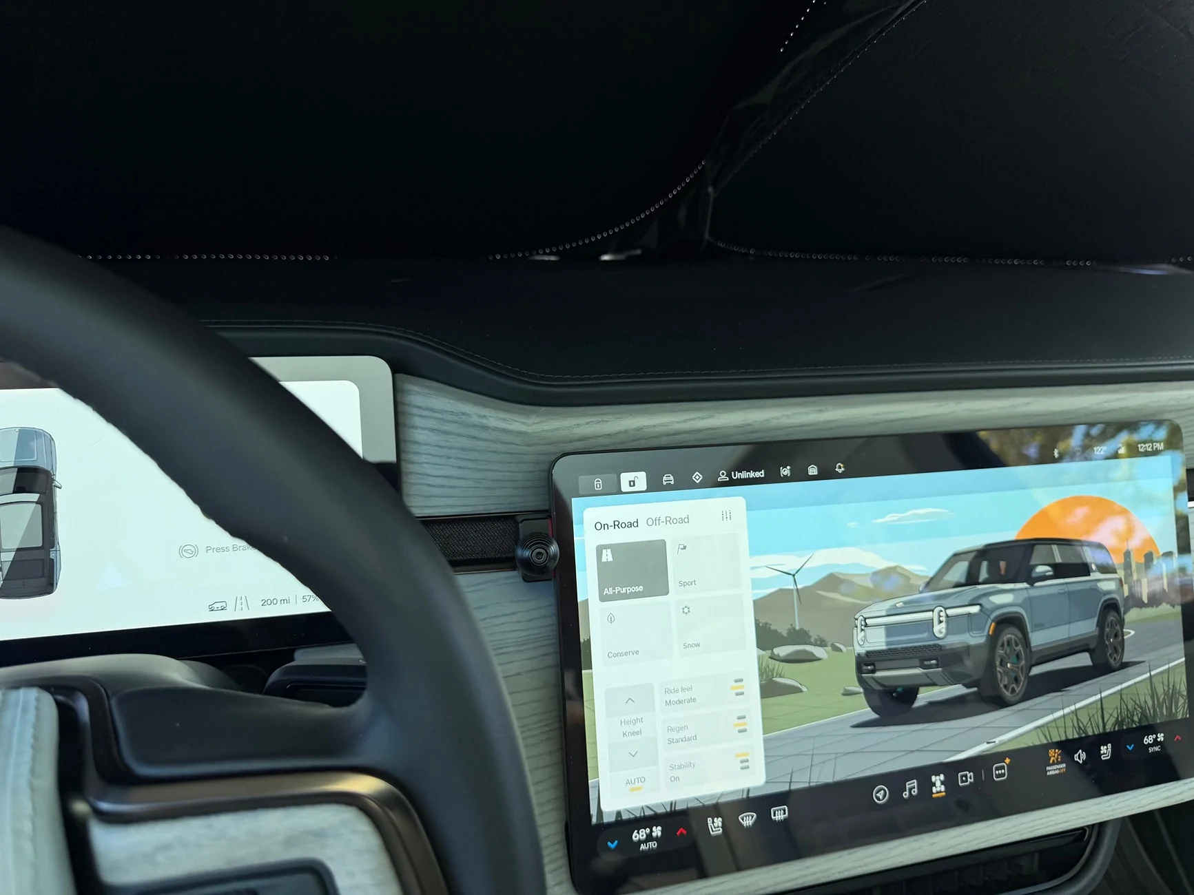 Rivian R1T R1S R1S Phone Mount Recommendations? IMG_9381
