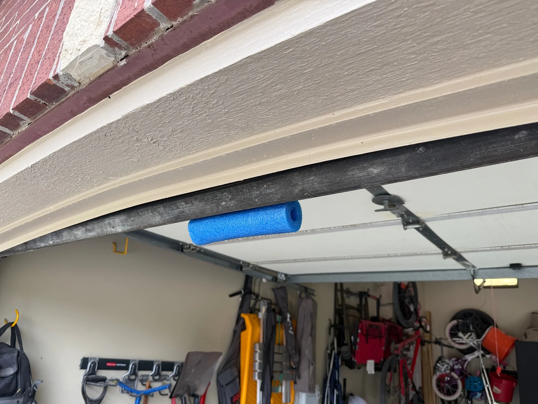 Rivian R1T R1S R2 Rear Lift Gate Height Adjustment IMG_2559